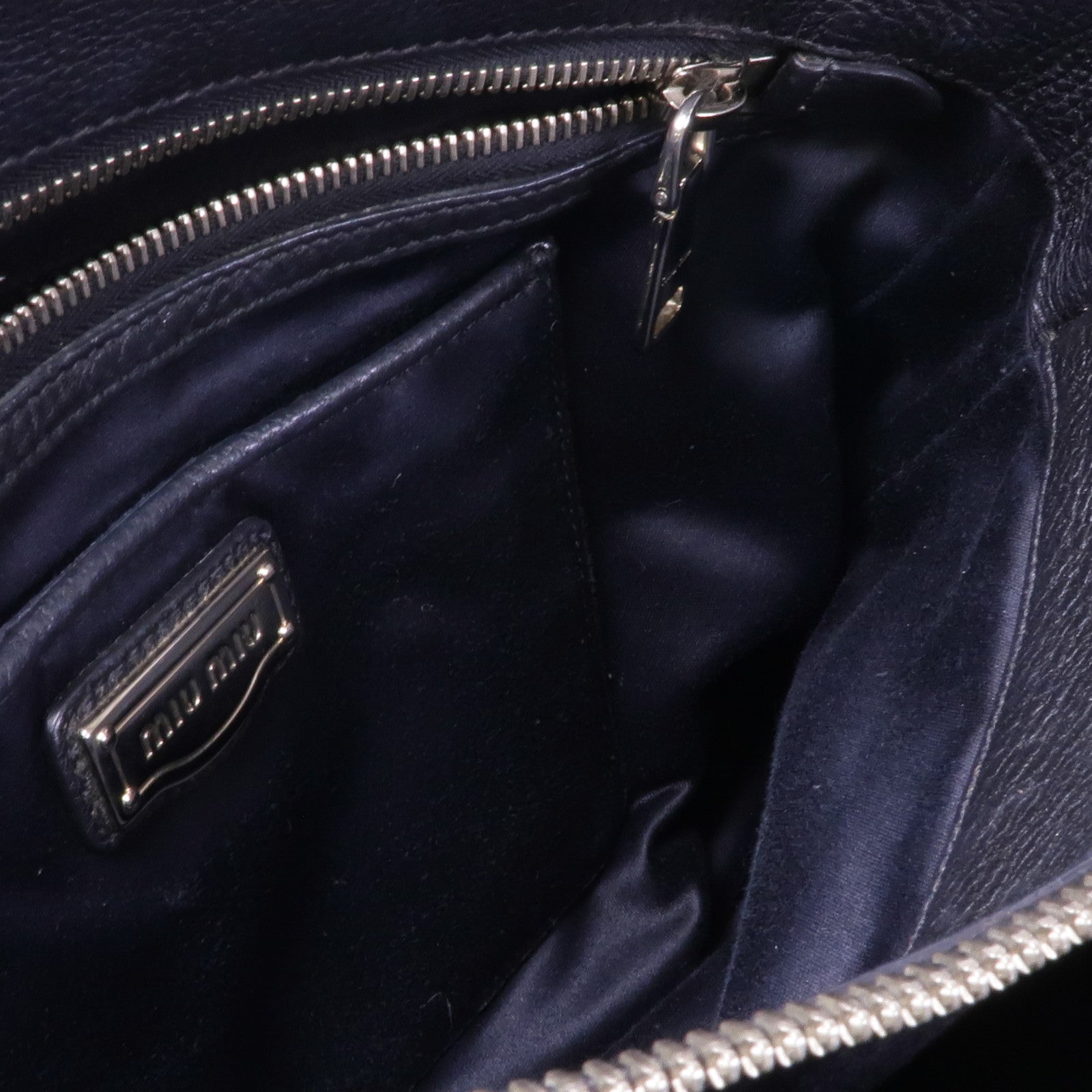 Miu Miu 牛皮皮革2 Way Shoulder銀扣手挽肩背兩用袋