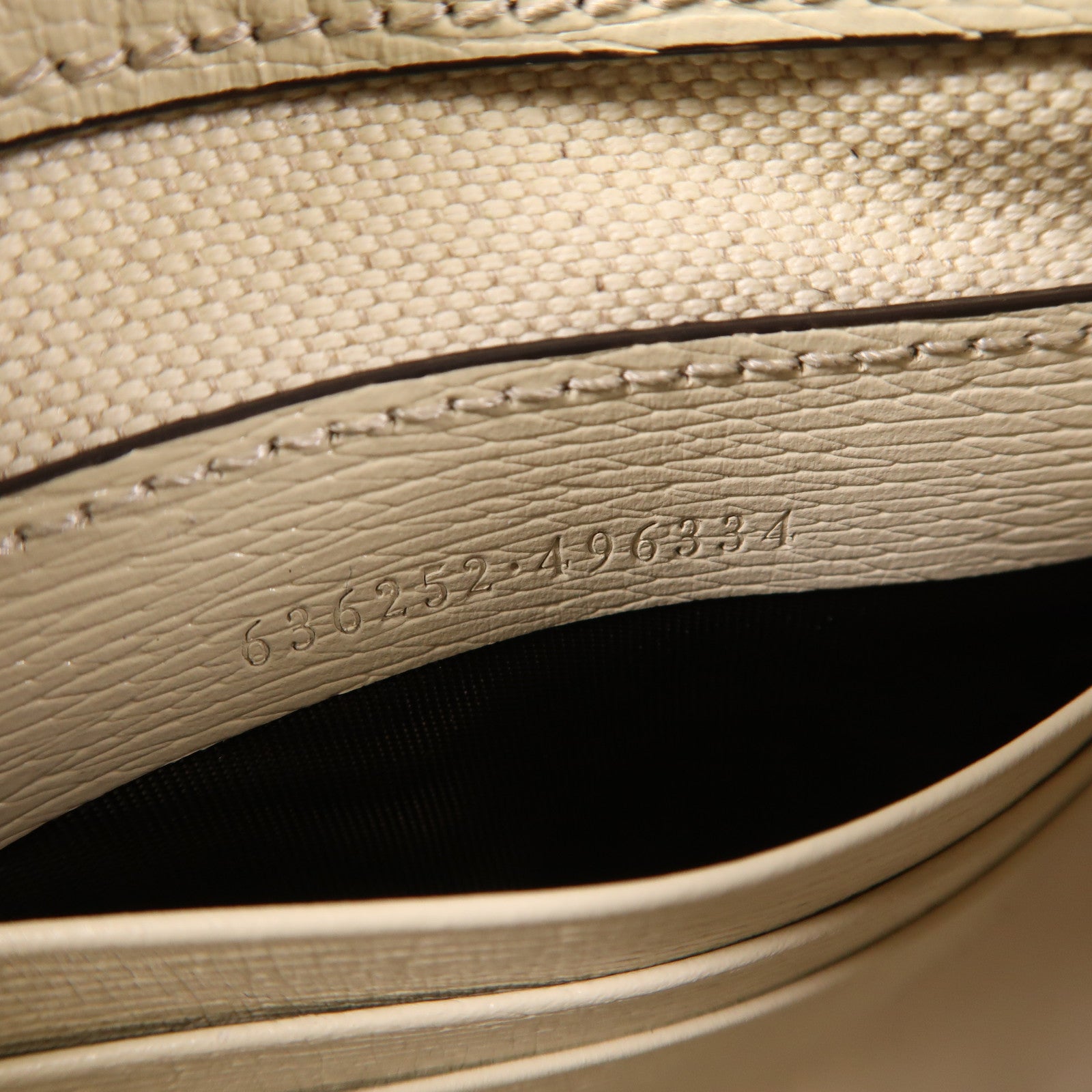 GUCCI 塗層帆布Pouch金扣手拿包