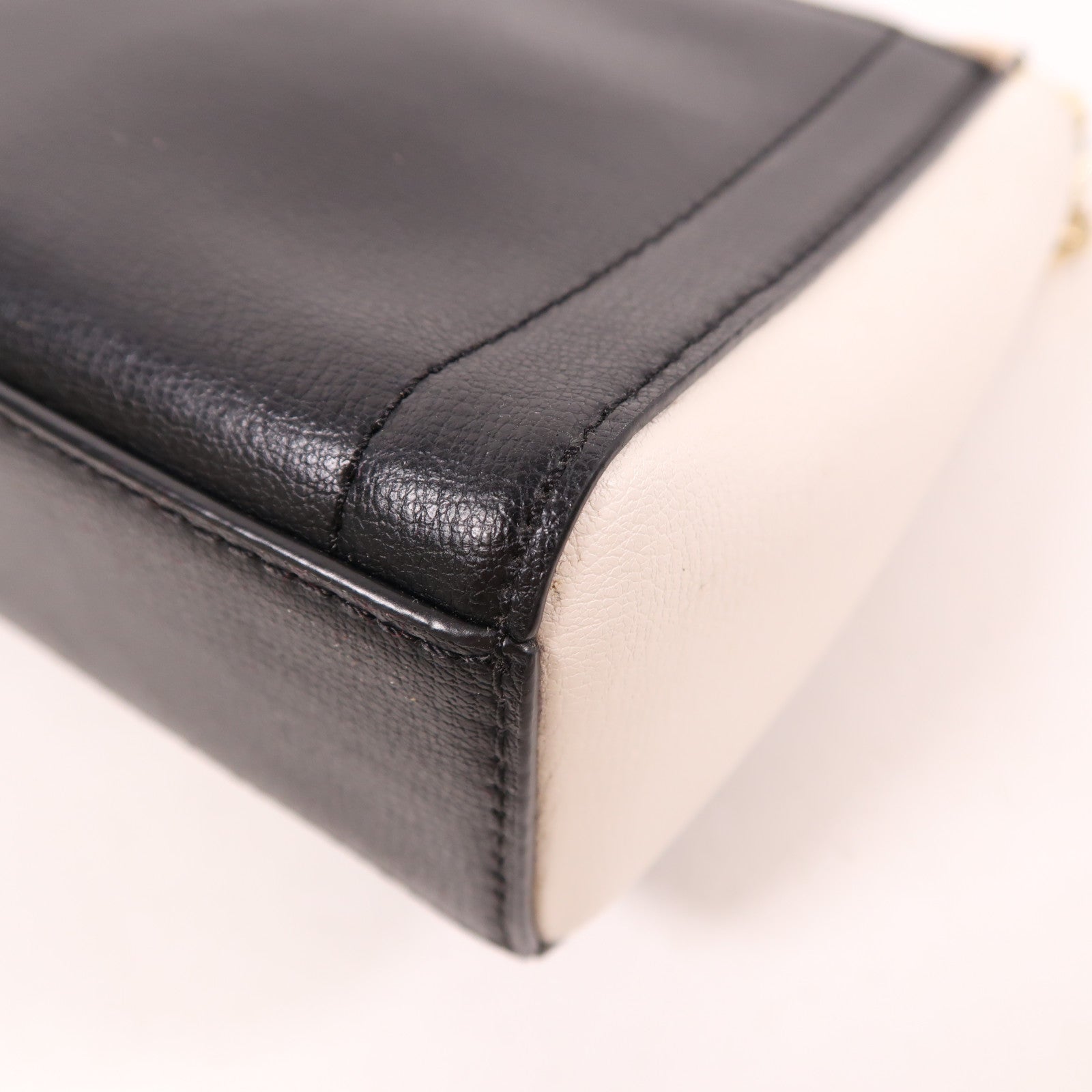 Michael Kors 牛皮皮革Chain Shoulder金扣鏈帶肩背袋