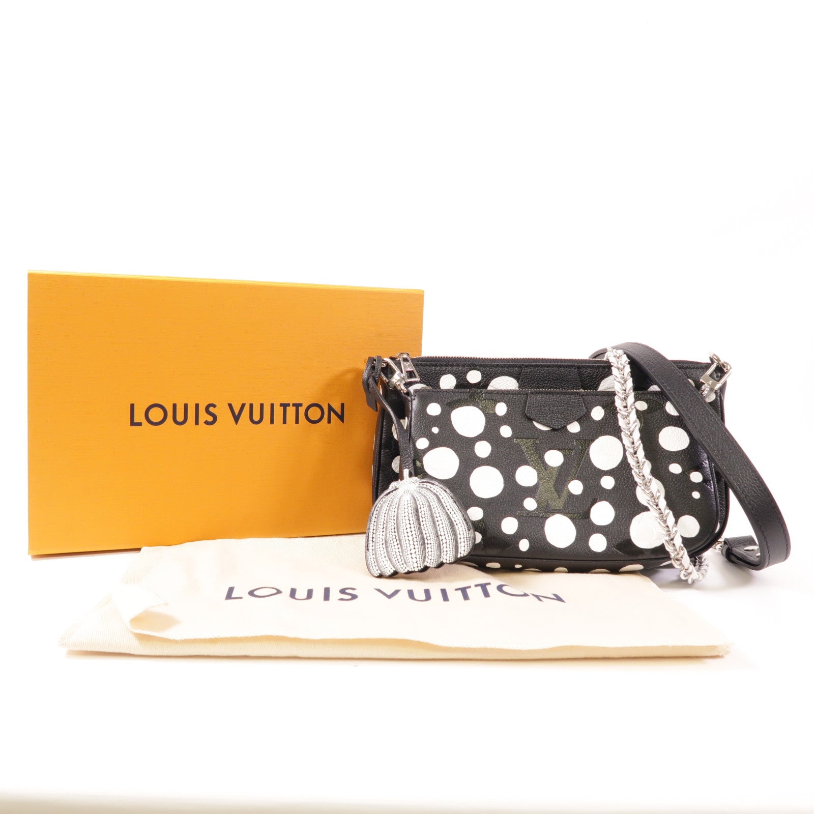 LOUIS VUITTON【激減優惠】 Monogram Empreinte LV X YK Multi Pochette Accessoires銀扣手挽肩背兩用袋