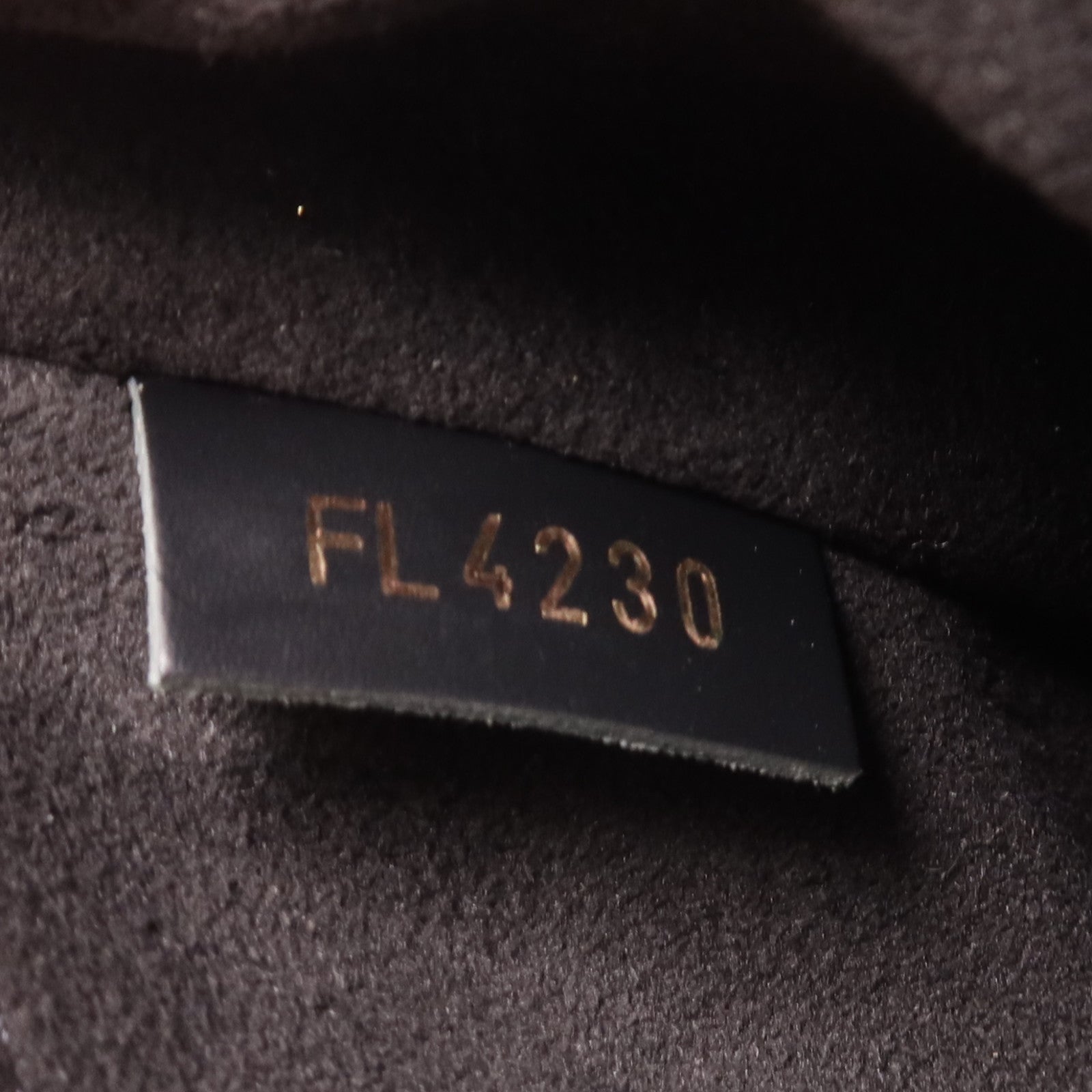 LOUIS VUITTON Epi Twist MM金扣肩背袋