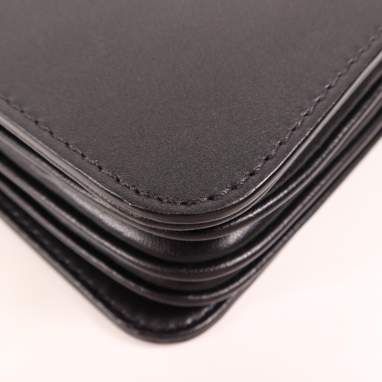 LOUIS VUITTON 皮革Rendez-Vous金扣肩背袋