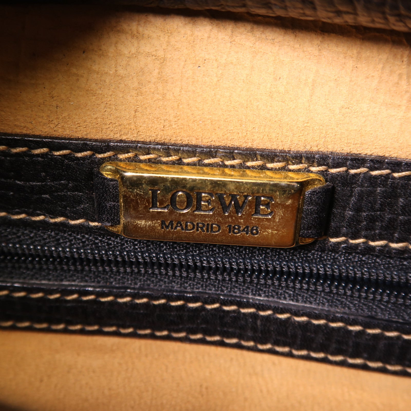 LOEWE 牛皮皮革Shoulder Bag肩背袋
