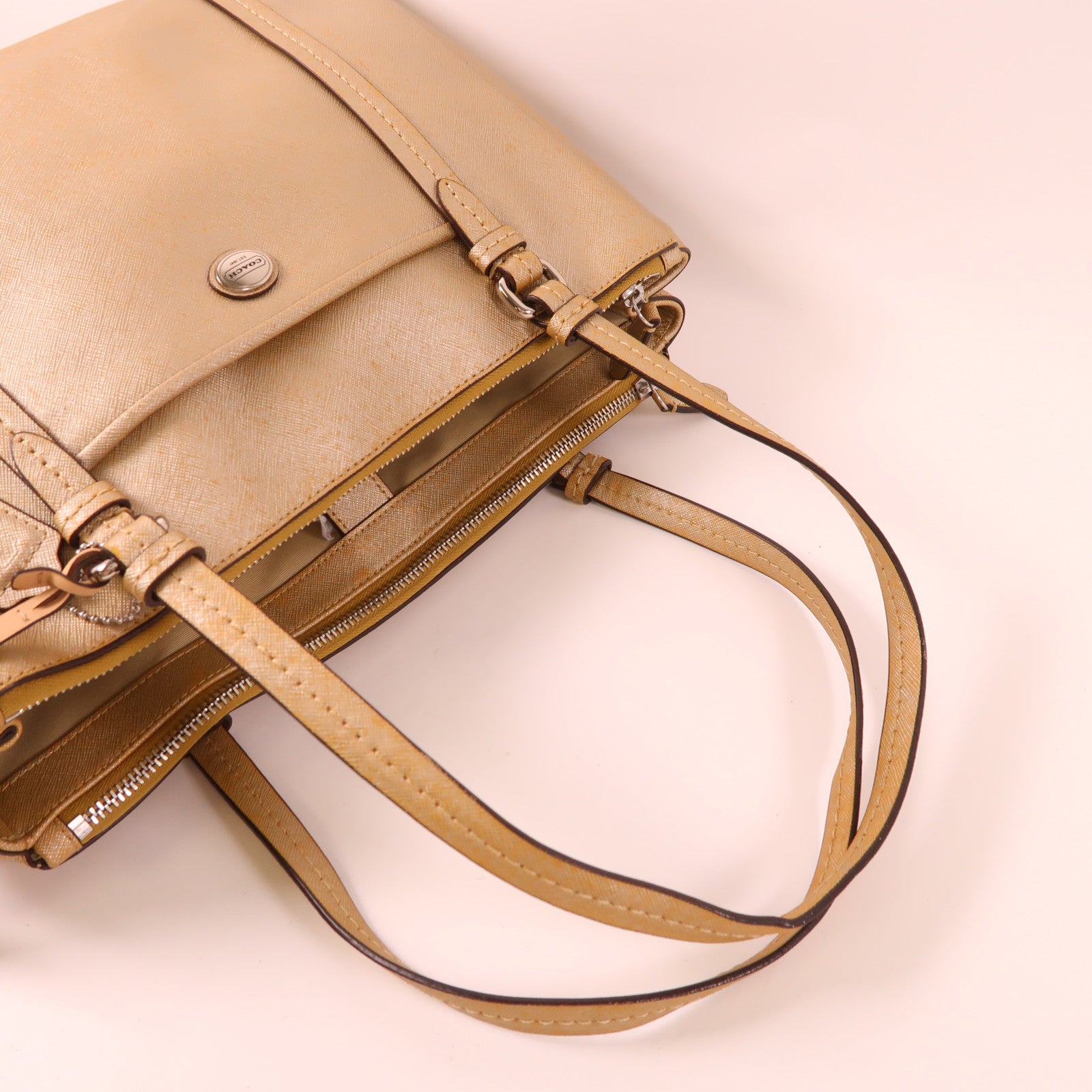 COACH 皮革Shoulder Bag銀扣肩背袋