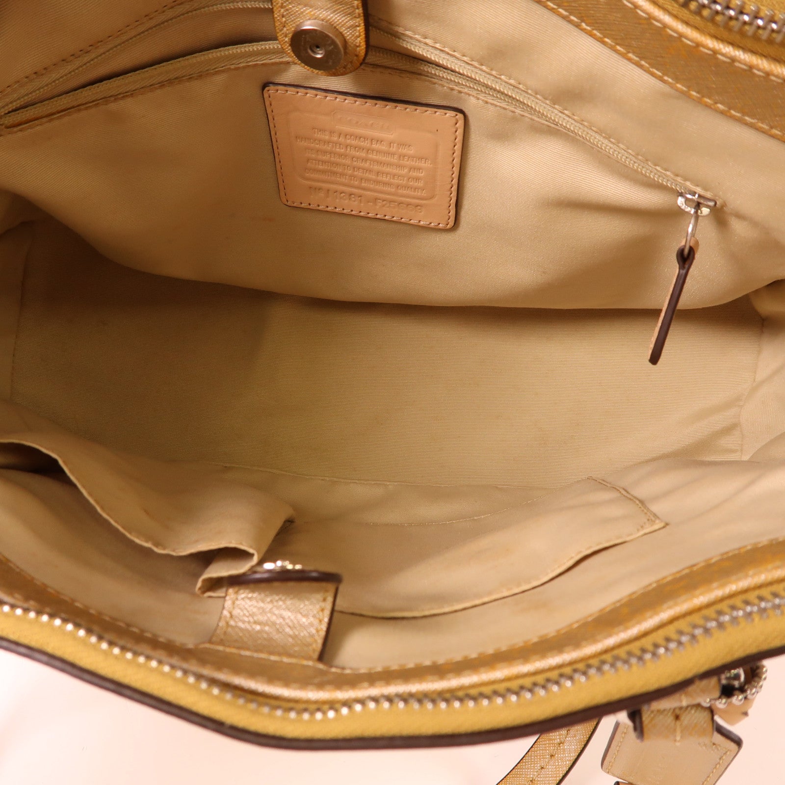 COACH 皮革Shoulder Bag銀扣肩背袋