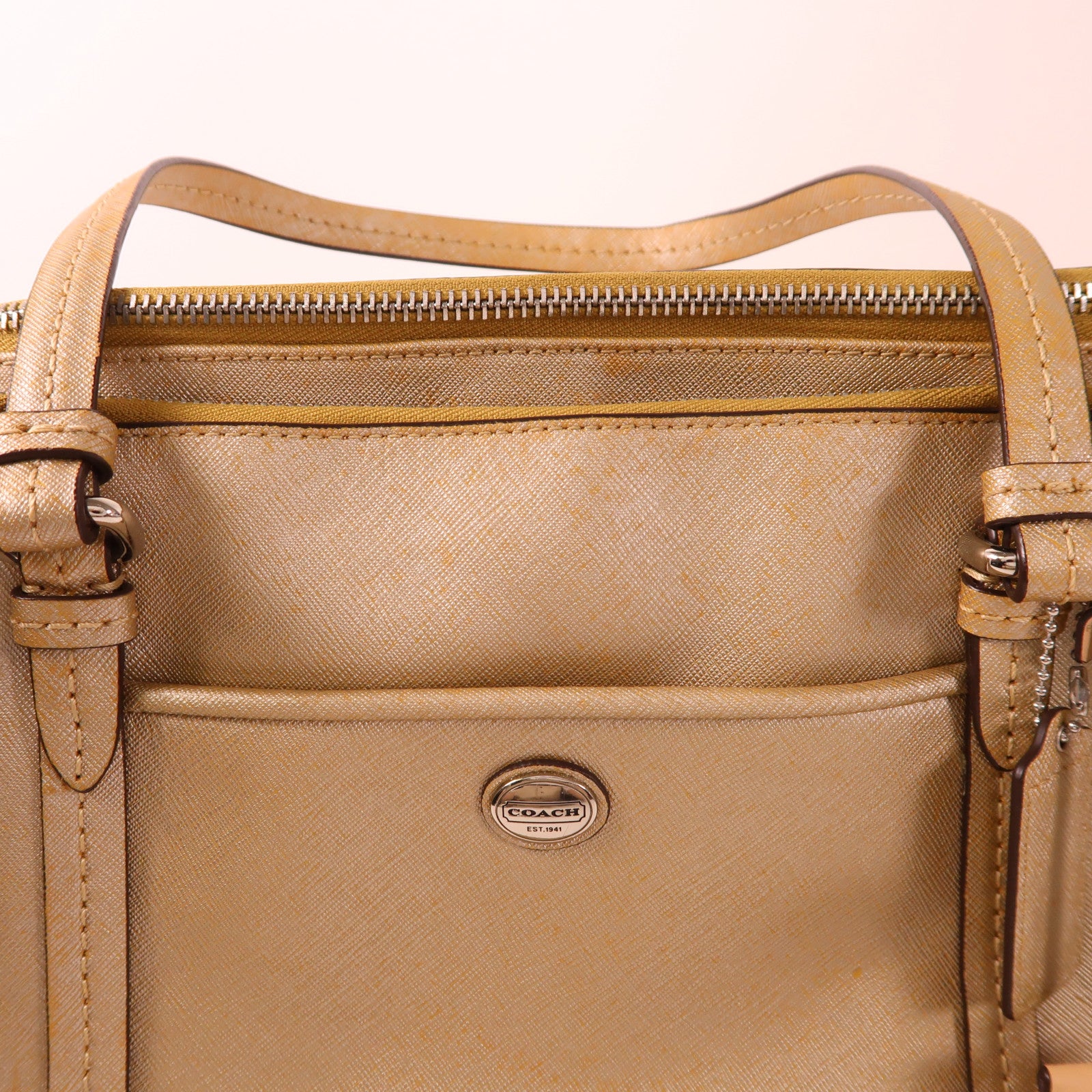 COACH 皮革Shoulder Bag銀扣肩背袋