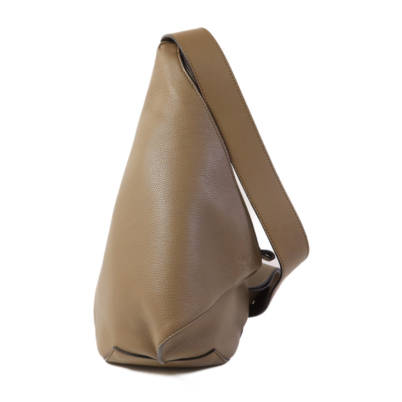 LOEWE 牛皮皮革Anton Sling銀扣肩背袋