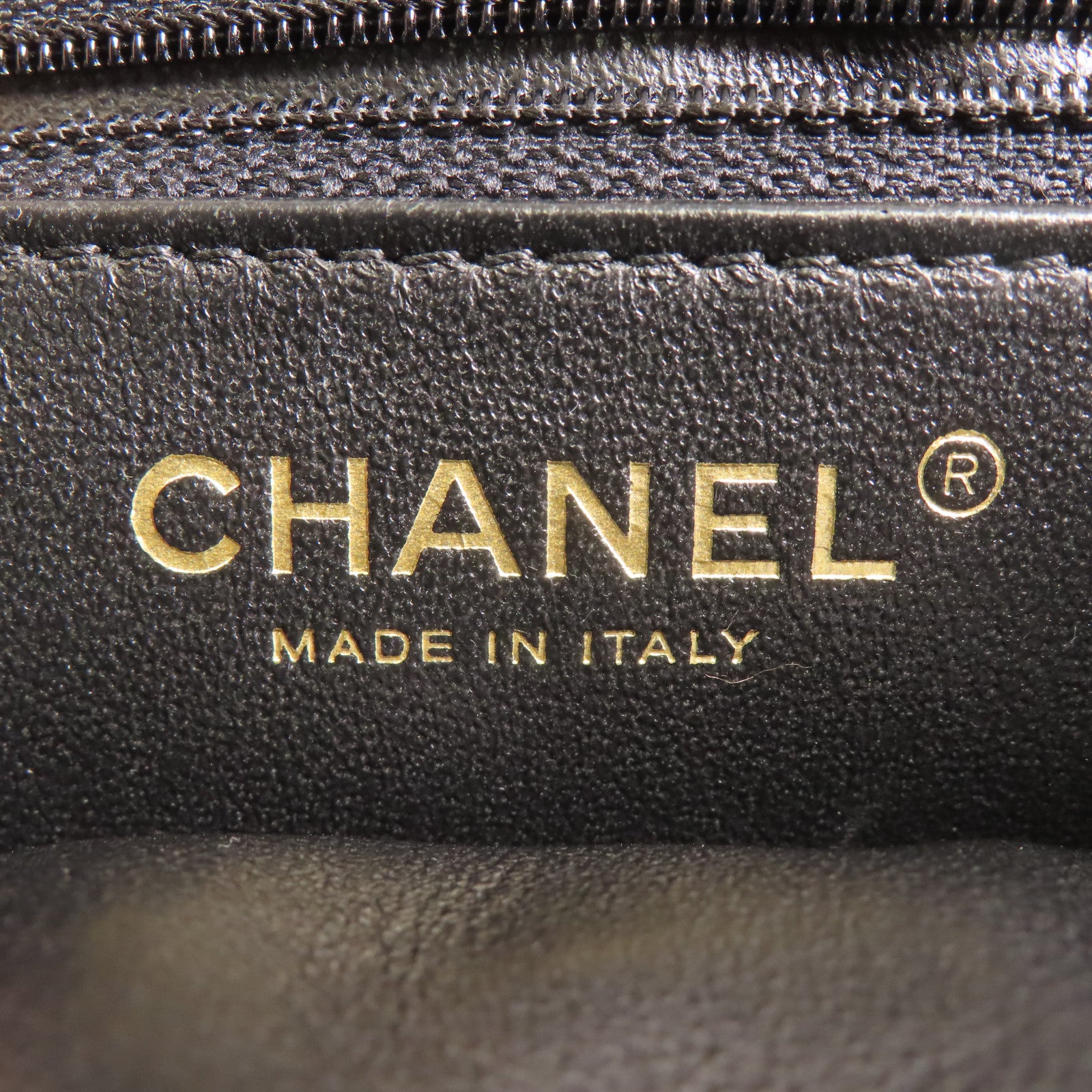 CHANEL CC GHW Filigree Backpack A57090 Calfskin Leather Navy/Black