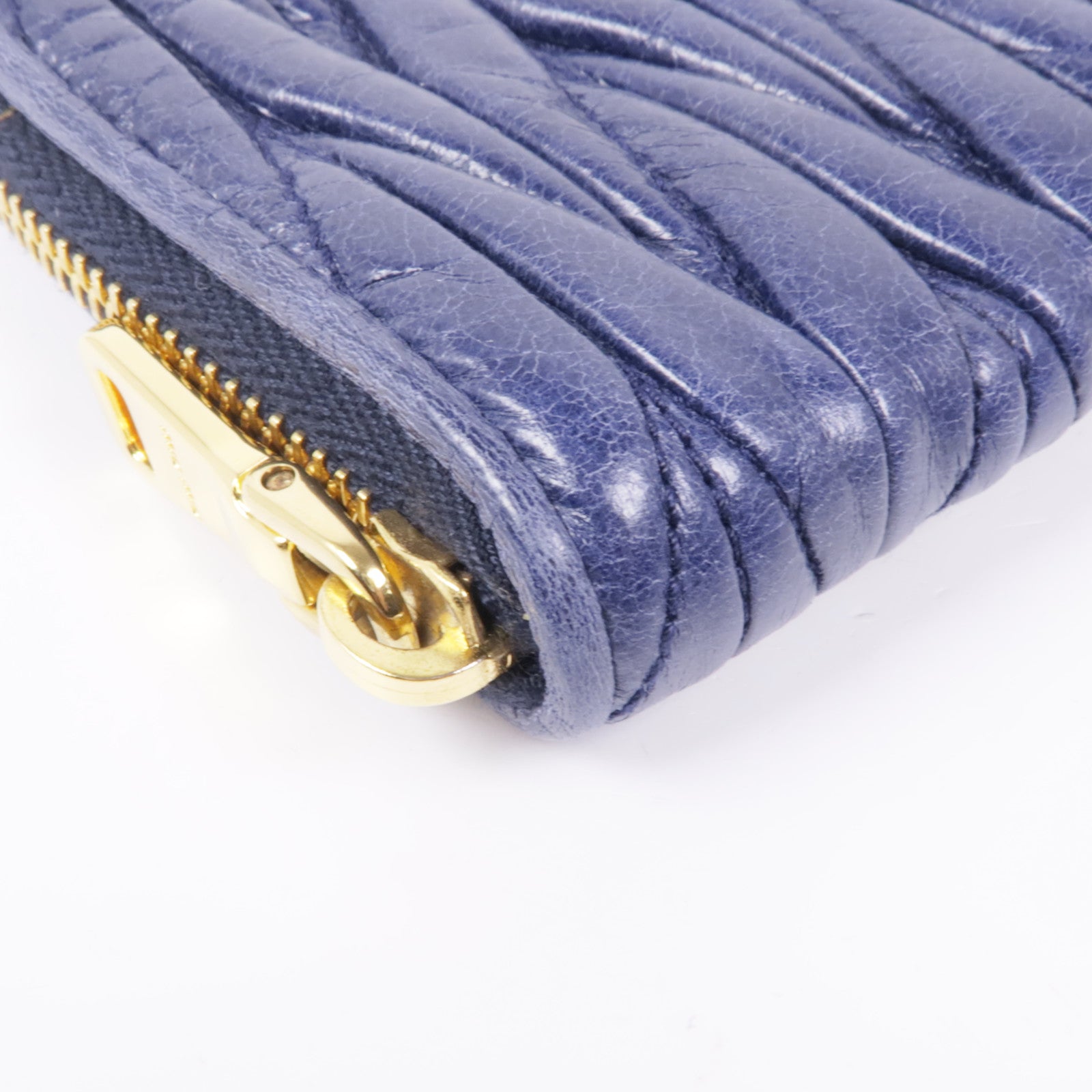 Miu Miu 牛皮皮革Card Case金扣卡片套