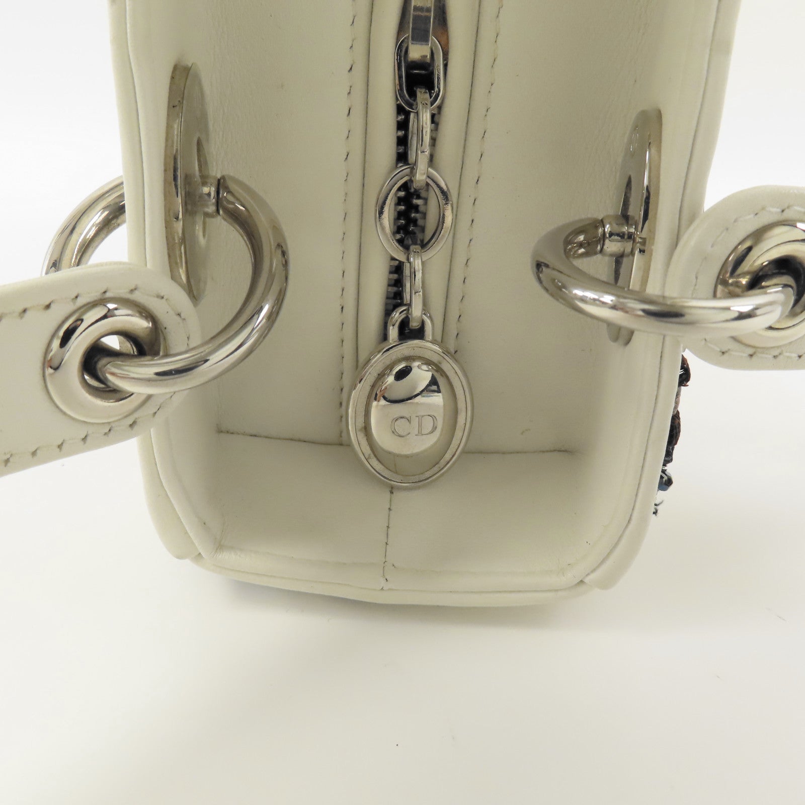 Dior 牛皮皮革Lady Dior銀扣肩背袋