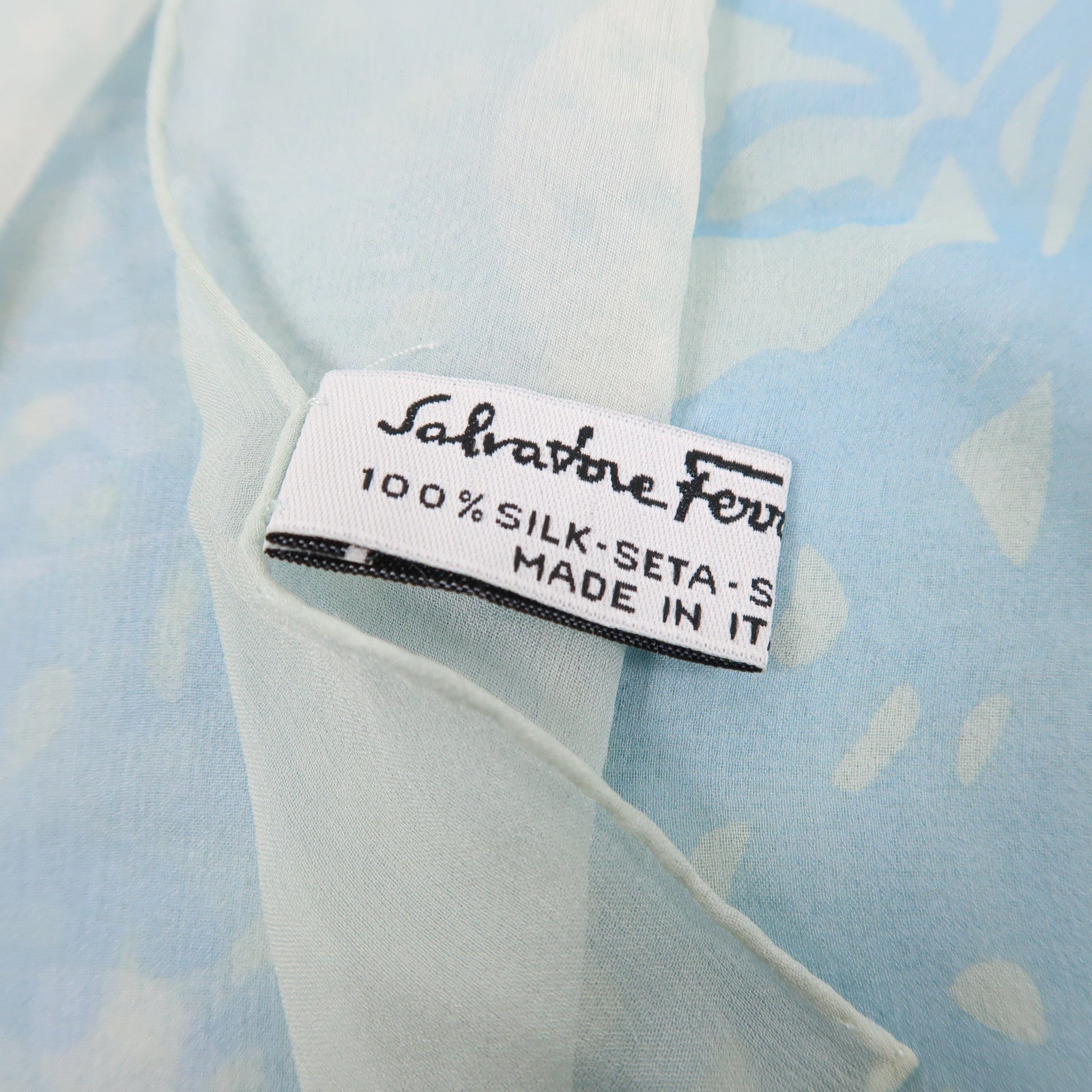 Salvatore Ferragamo 絲質Scarf絲巾