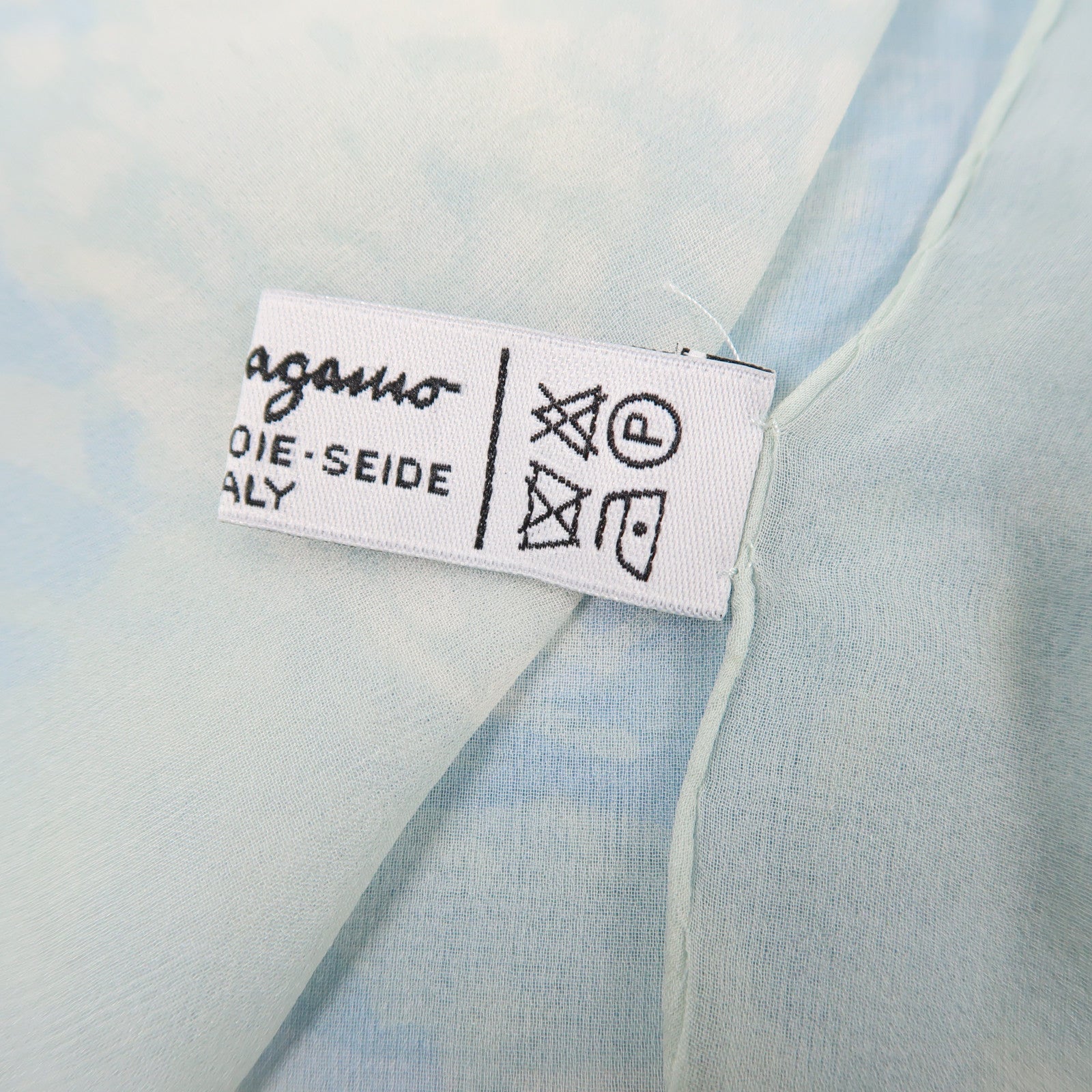 Salvatore Ferragamo 絲質Scarf絲巾