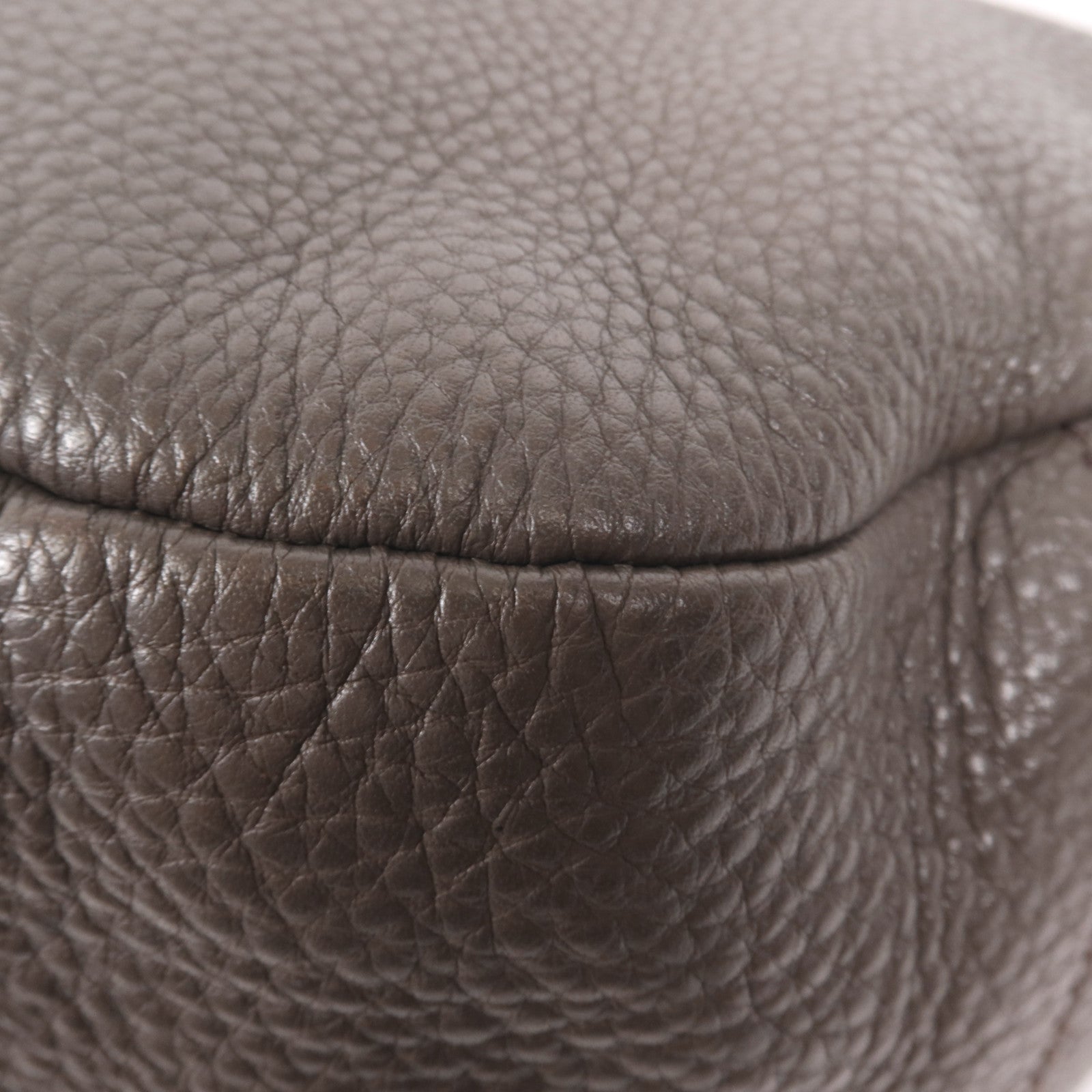 PRADA 牛皮皮革Shoulder Bag金扣肩背袋