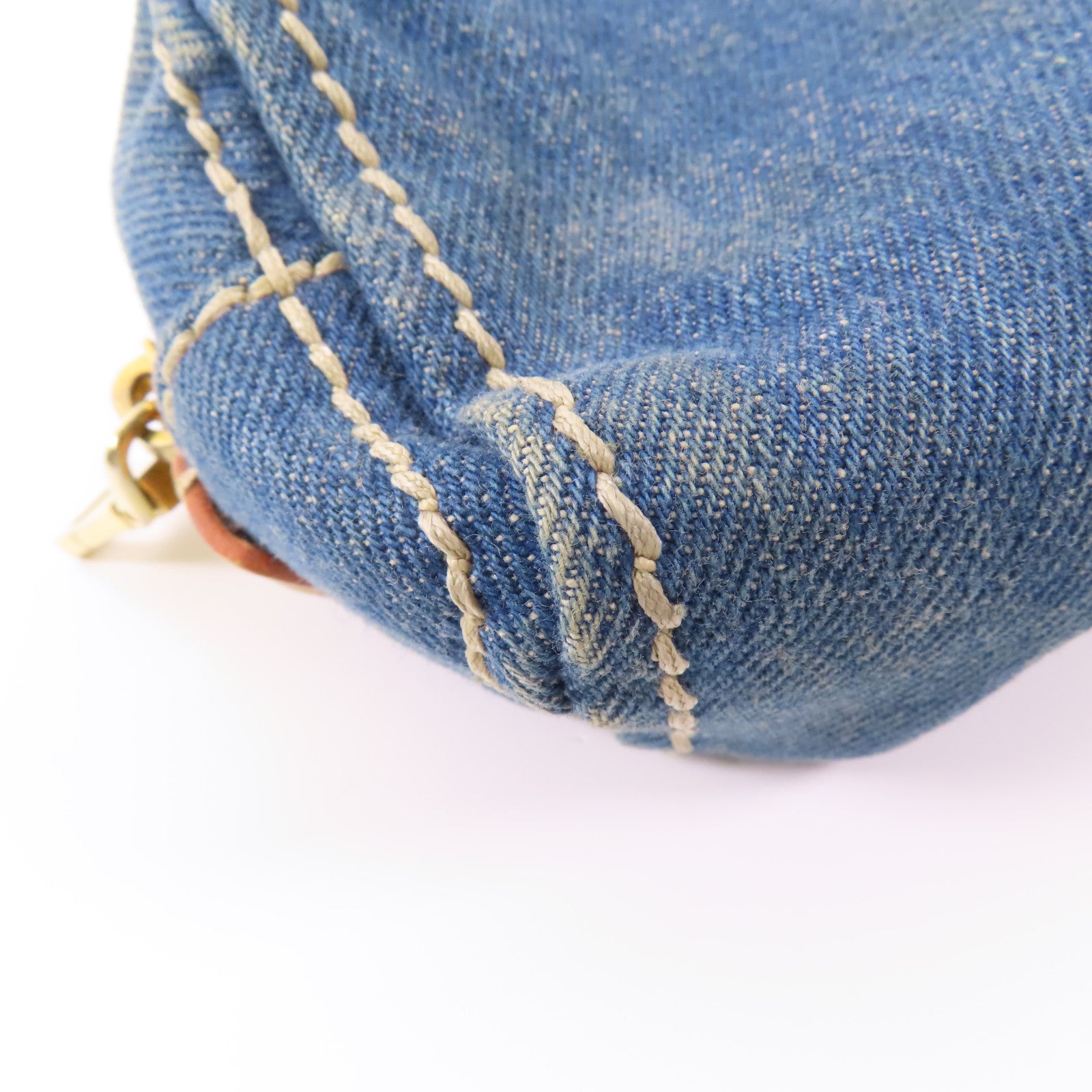 PRADA 牛仔布Pouch金扣手拿包