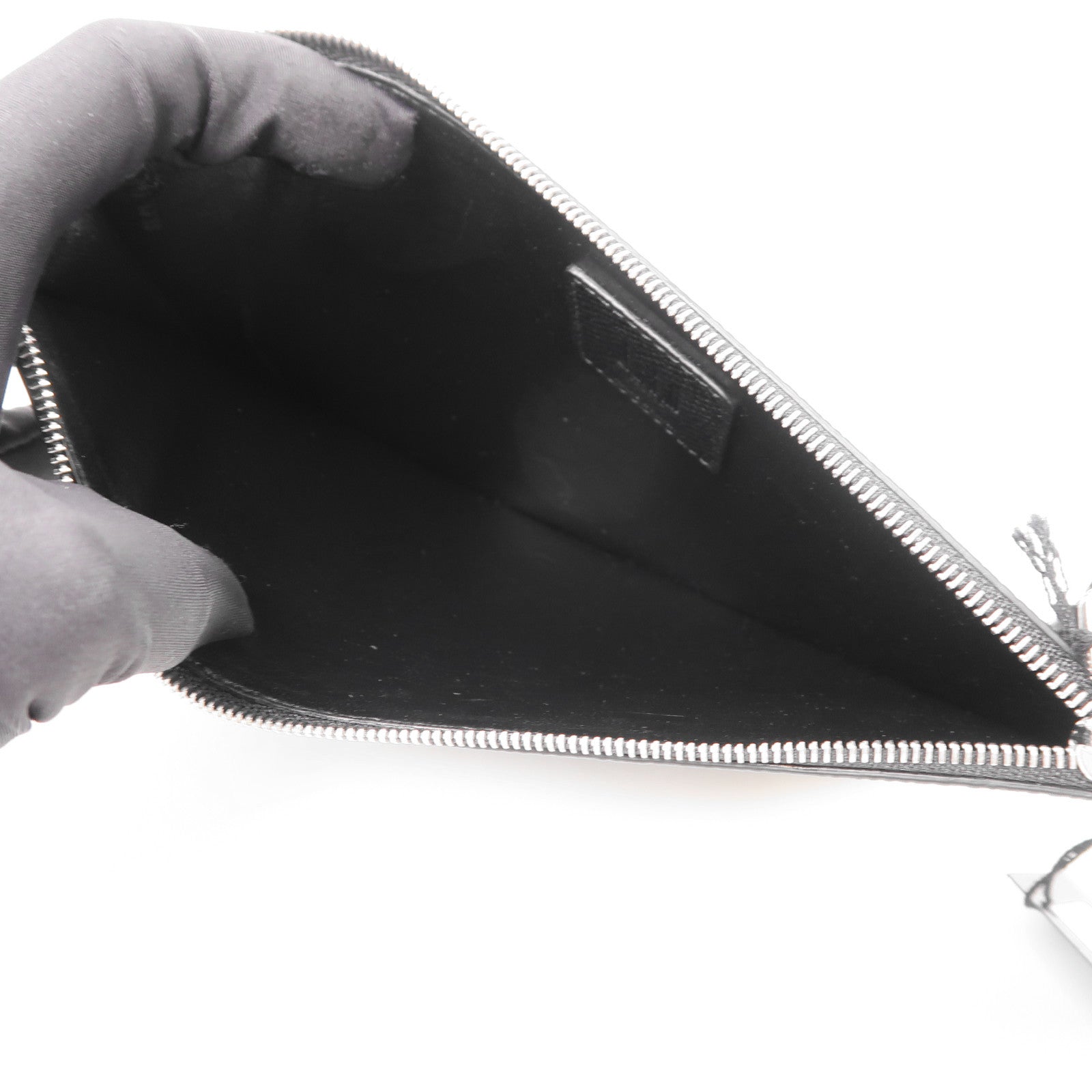 Dunhill 皮革Pouch銀扣手拿包