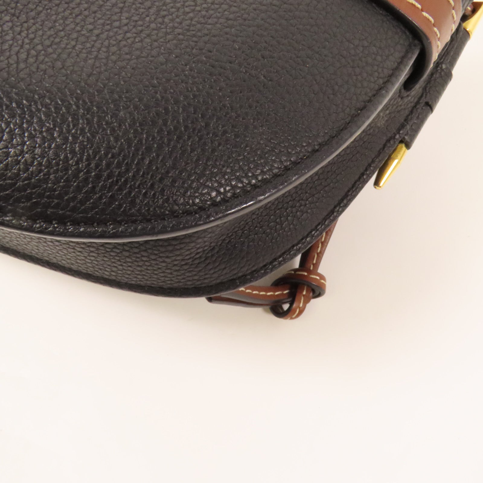 LOEWE 牛皮皮革Gate金扣肩背袋