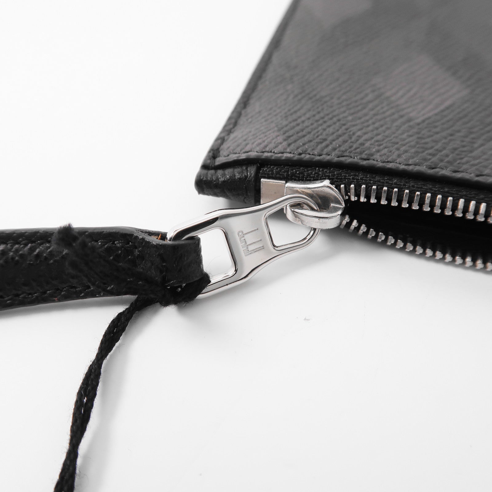 Dunhill 皮革Pouch銀扣手拿包