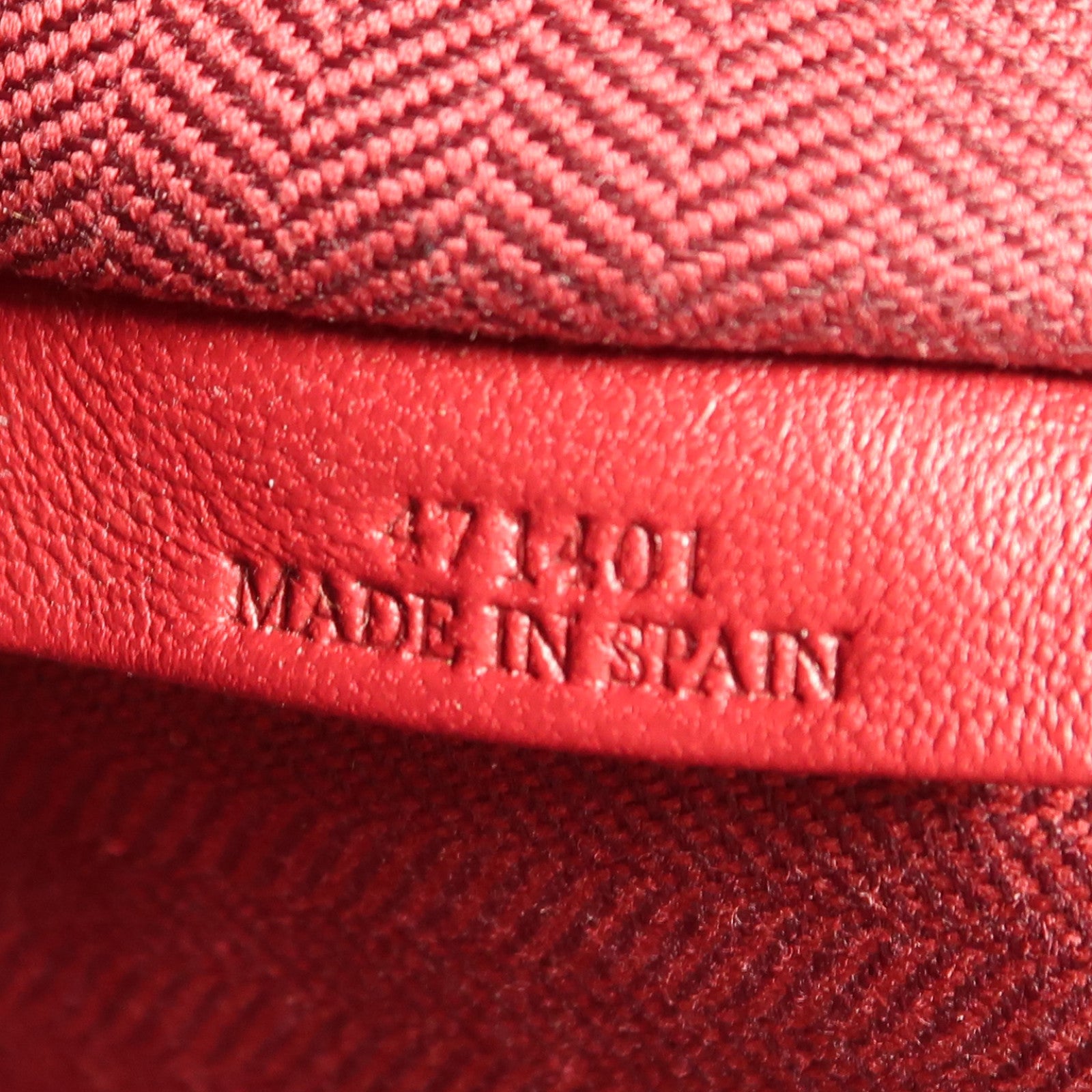 LOEWE 牛皮皮革Toledo銀扣手挽袋