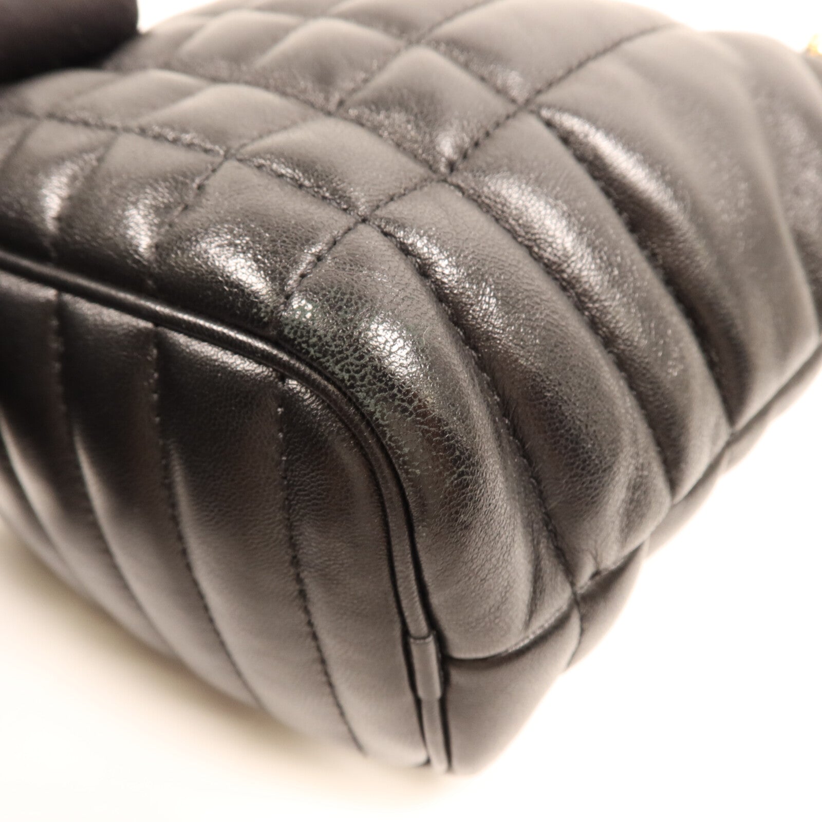 BURBERRY 牛皮皮革Lola Mini Bucket金扣鏈帶肩背袋