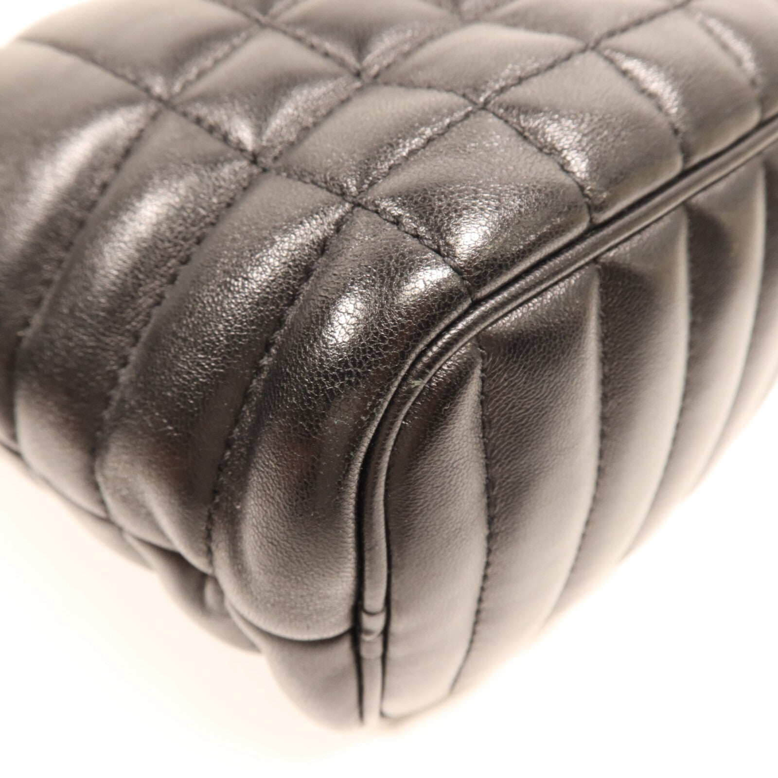 BURBERRY 牛皮皮革Lola Mini Bucket金扣鏈帶肩背袋