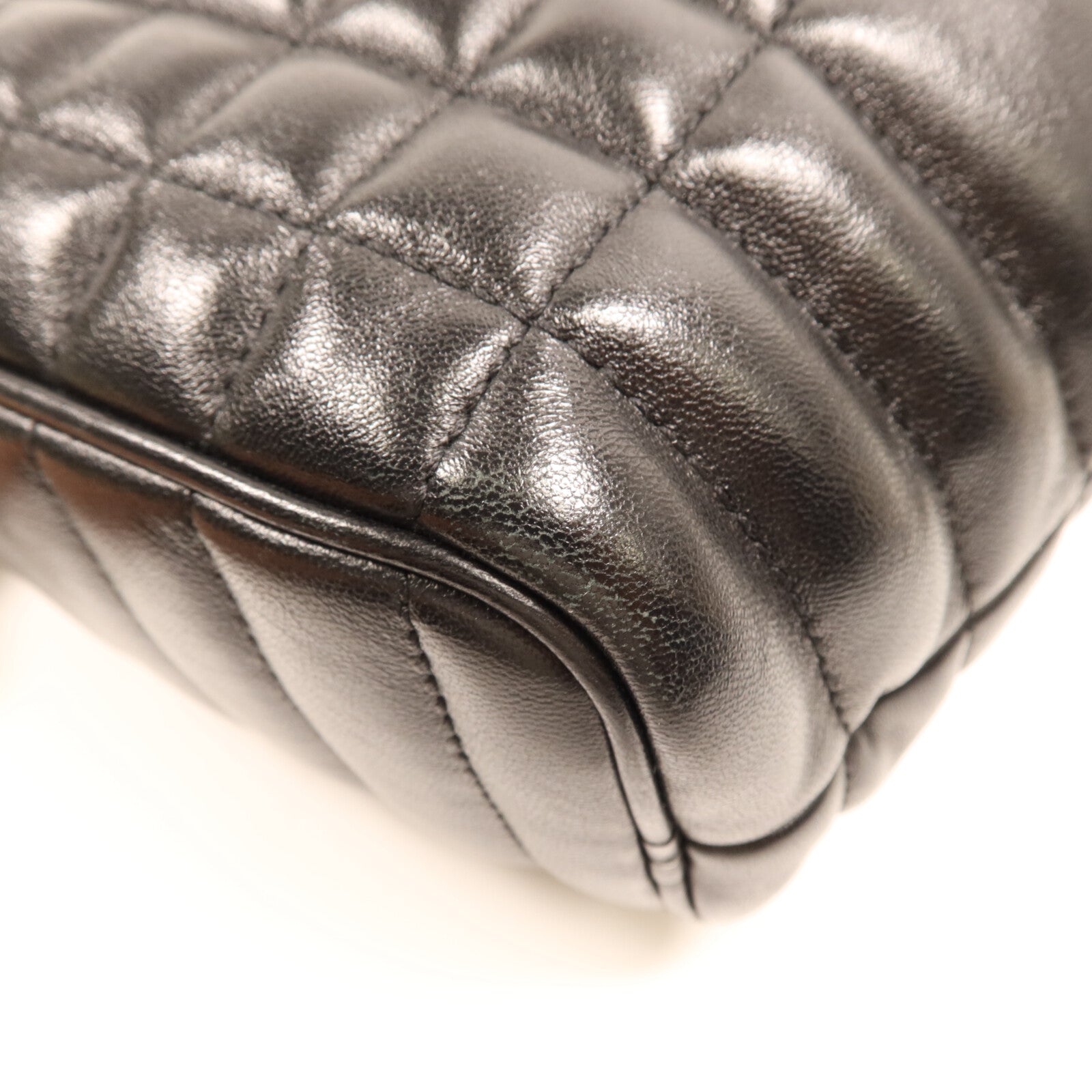 BURBERRY 牛皮皮革Lola Mini Bucket金扣鏈帶肩背袋