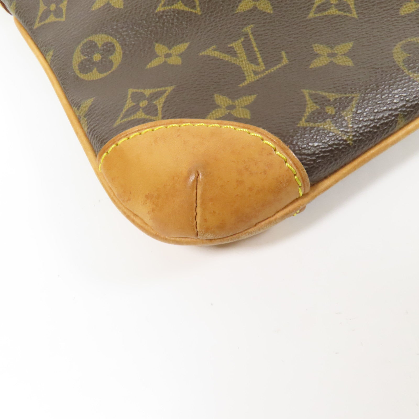 LOUIS VUITTON Monogram Coussin GM金扣肩背袋