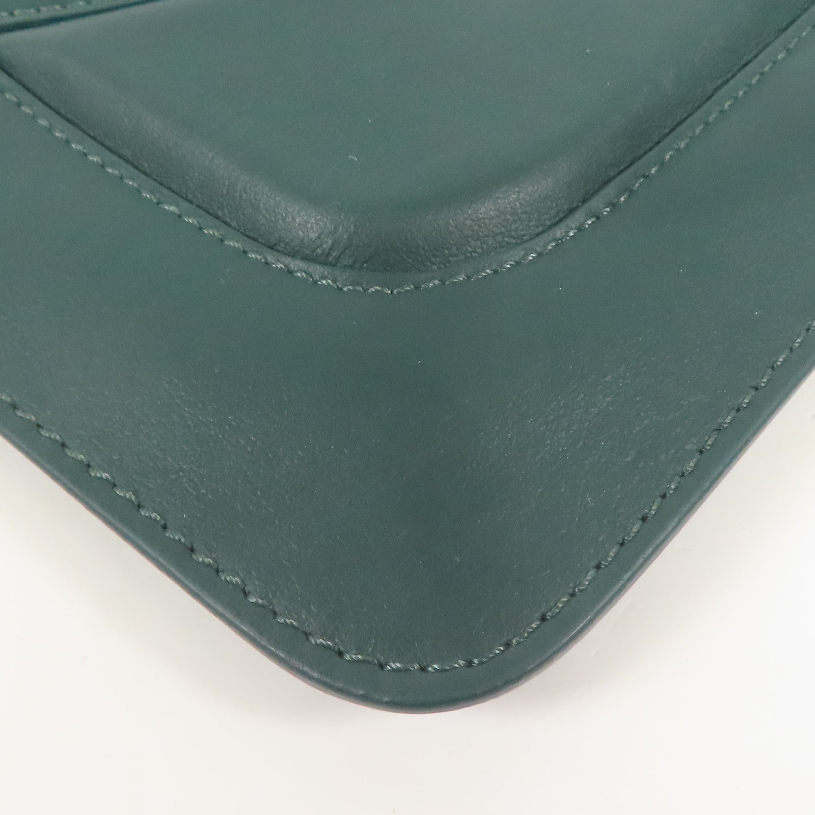 FENDI 牛皮皮革Pouch銀扣手拿包