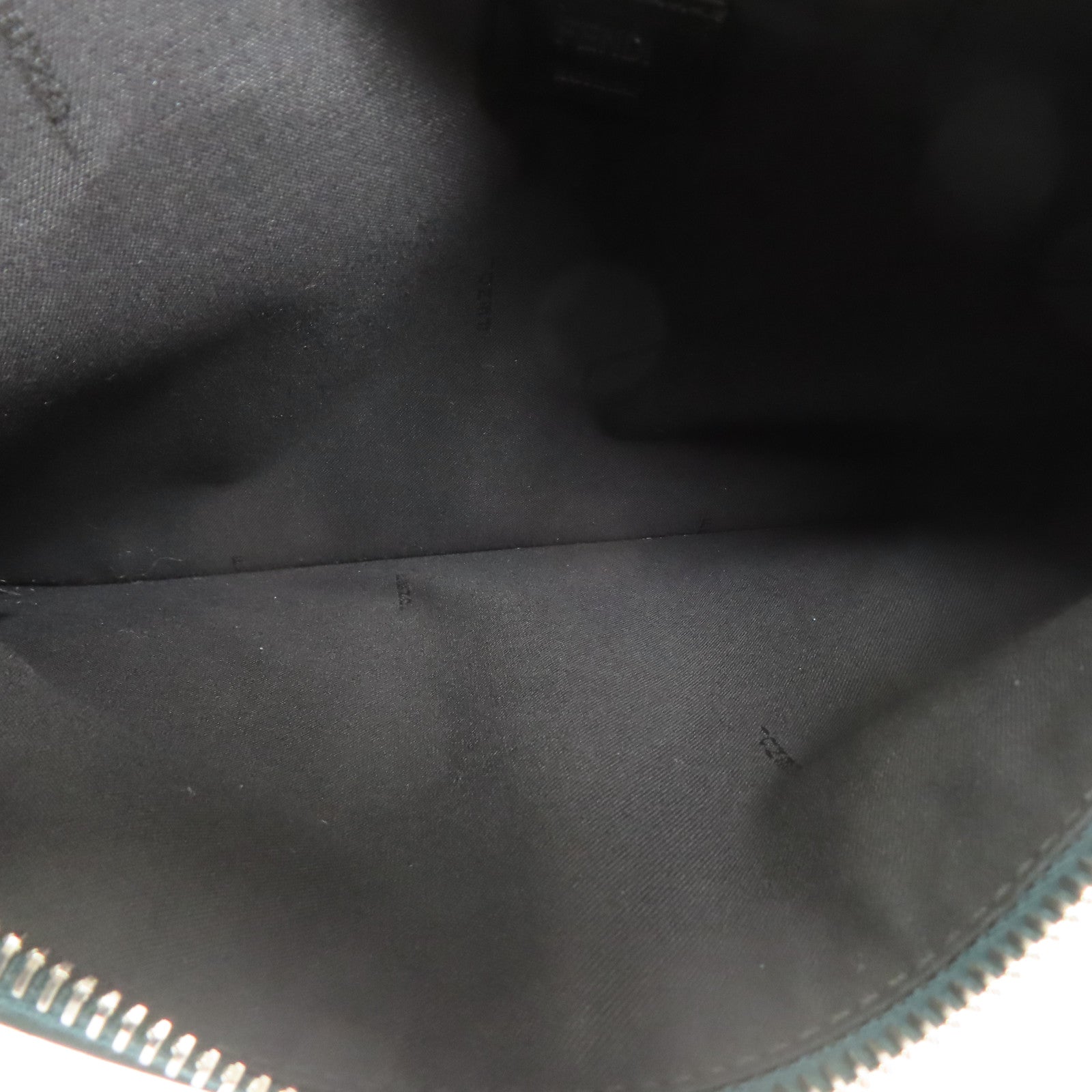 FENDI 牛皮皮革Pouch銀扣手拿包