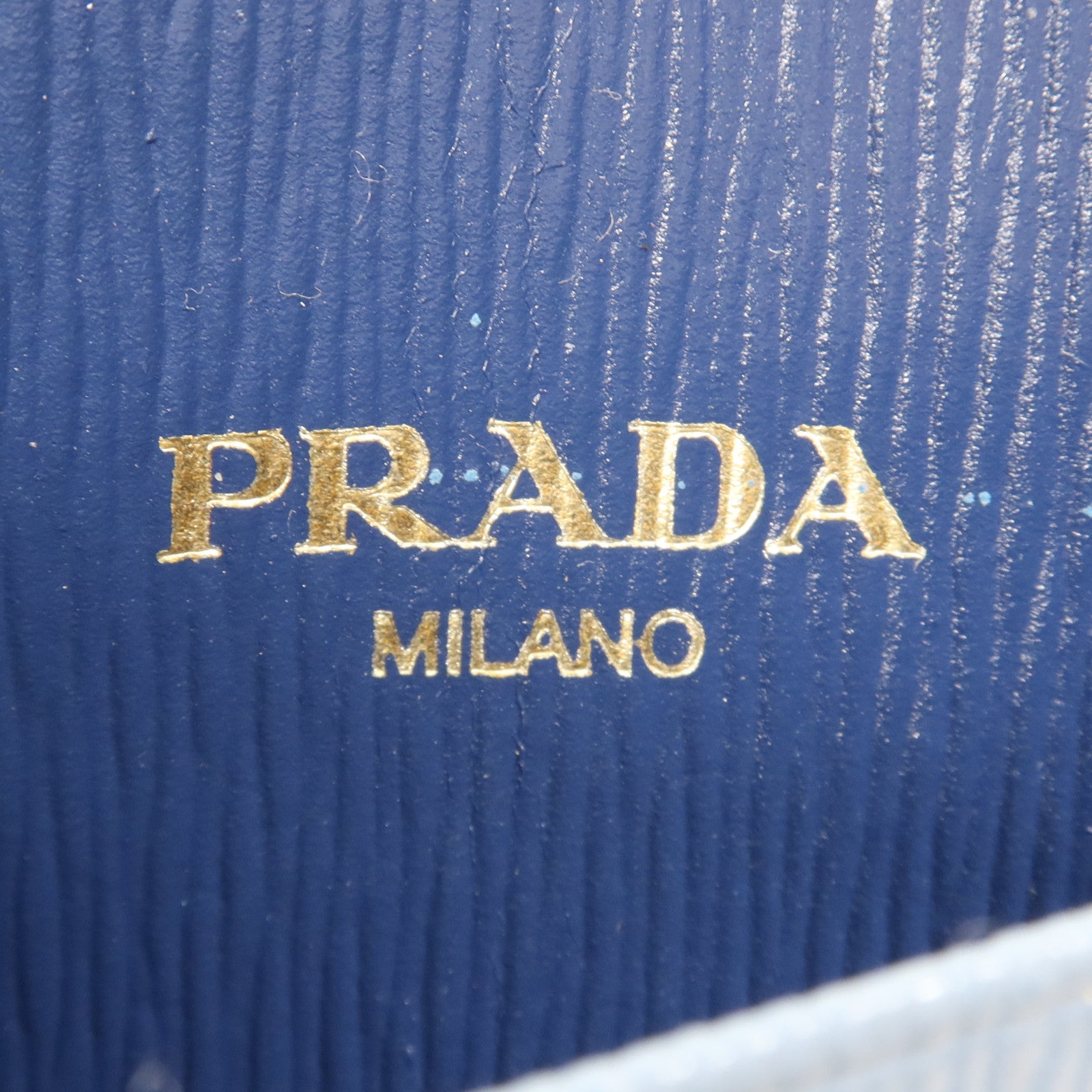 PRADA 牛皮皮革Card Case金扣卡片套