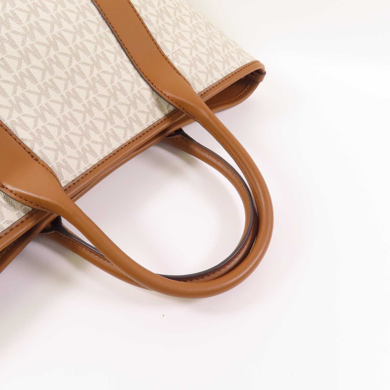 Michael Kors 塗層帆布2 Way Shoulder Bag金扣手挽肩背兩用袋