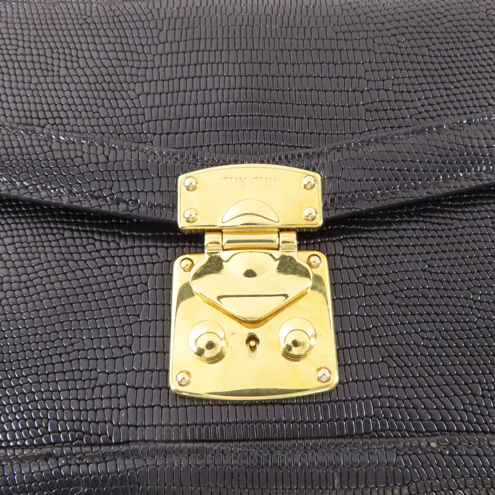 Miu Miu 皮革Embossed金扣鏈帶手挽肩背兩用袋