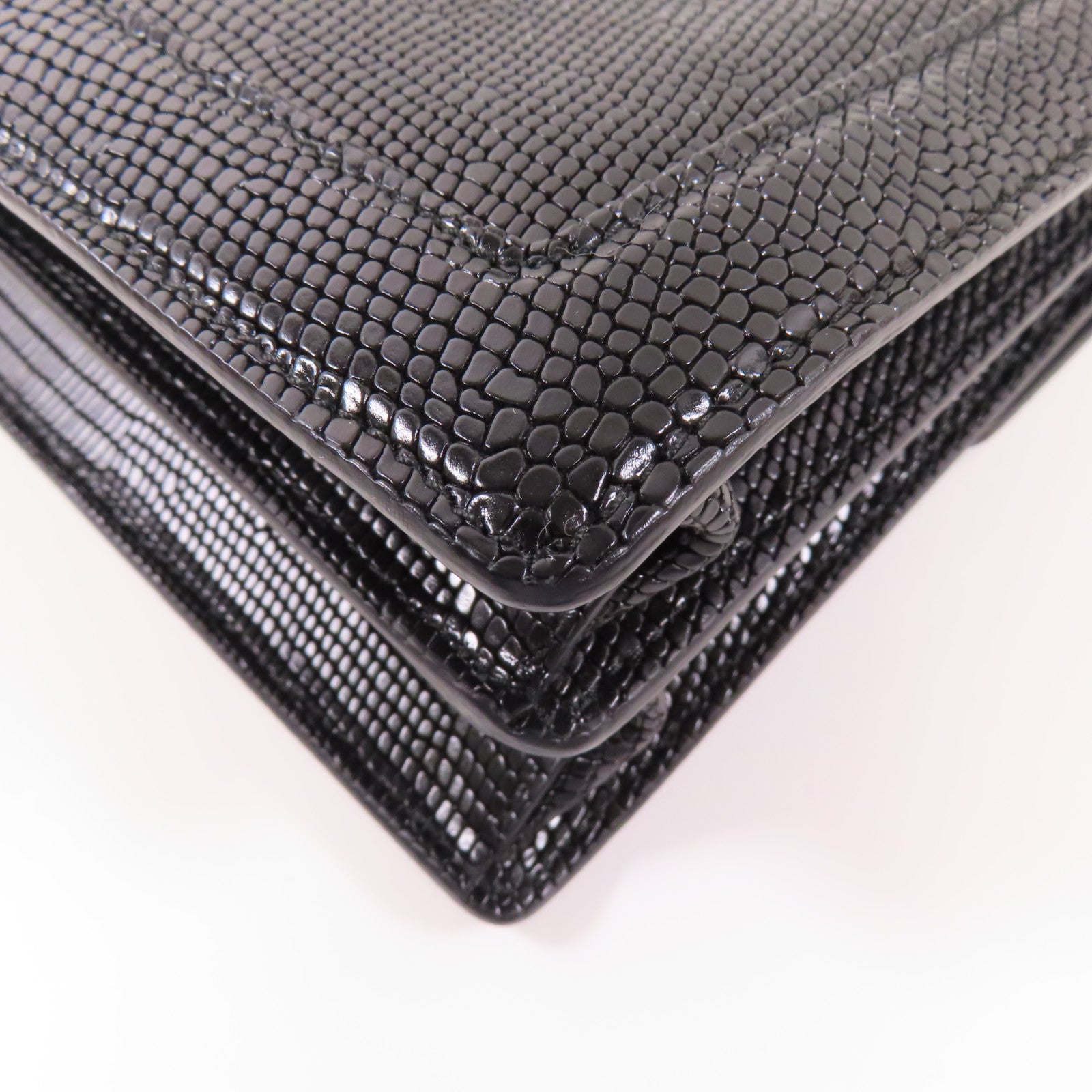 Miu Miu 皮革Embossed金扣鏈帶手挽肩背兩用袋