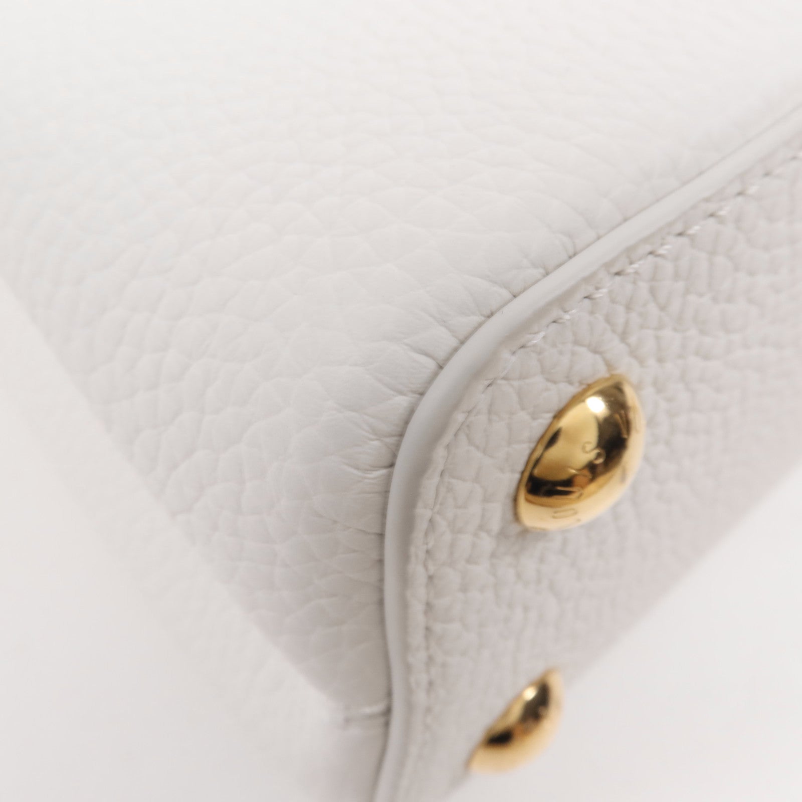 LOUIS VUITTON 牛皮皮革Capucines BB金扣手挽肩背兩用袋