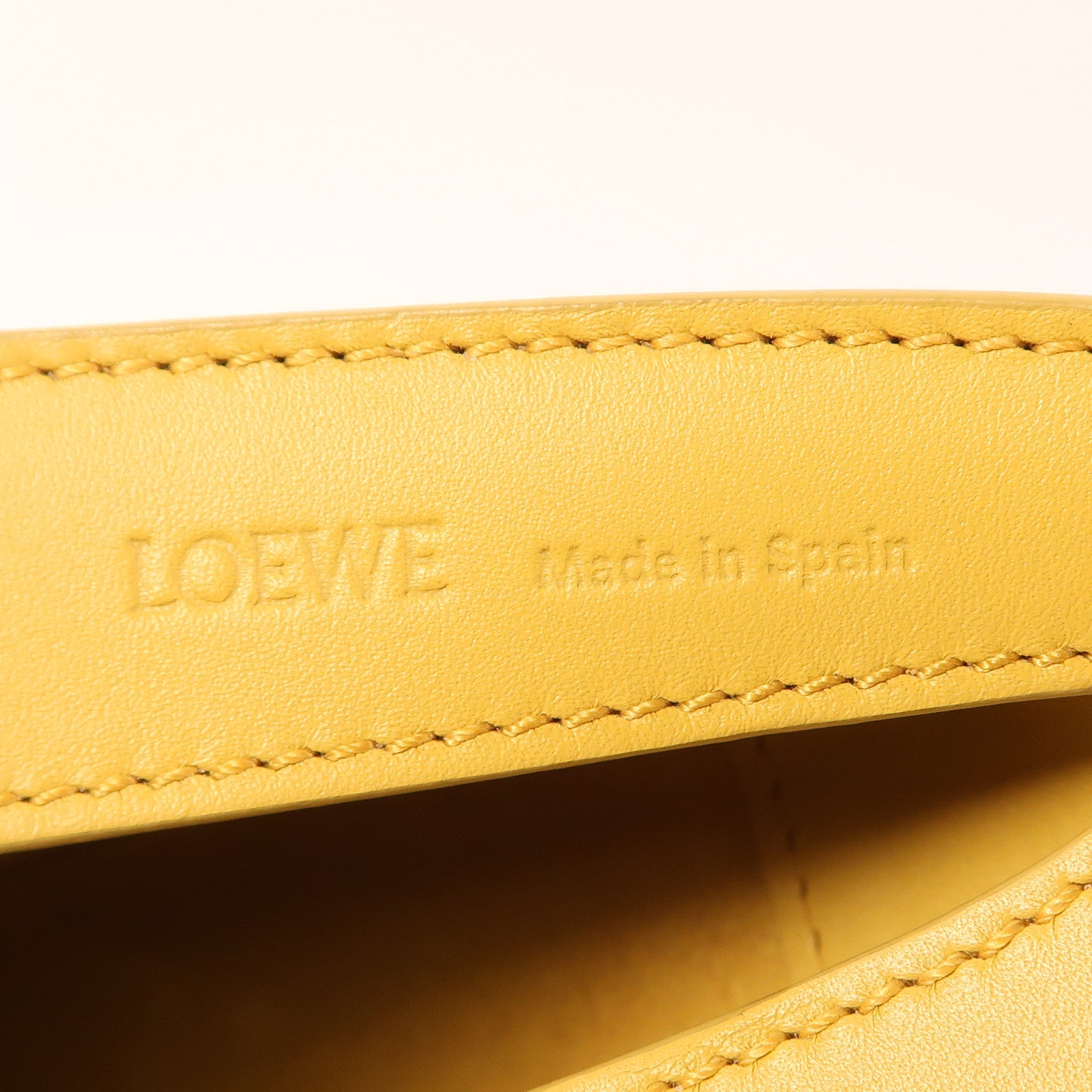 LOEWE 牛皮皮革Luna Hobo Bag金扣肩背袋