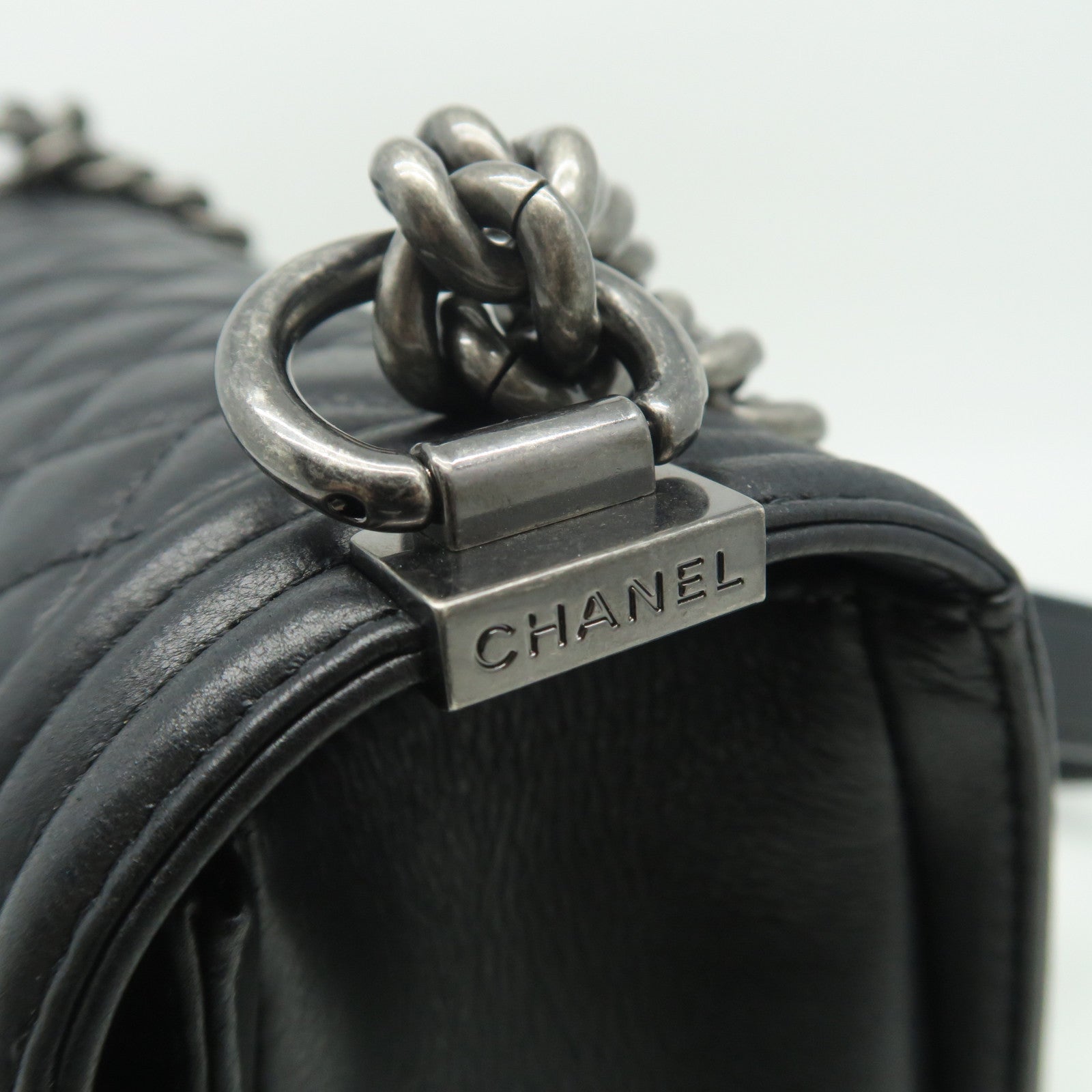 CHANEL 菱格羊皮皮革Boy Chanel 25cm銀扣鏈帶肩背袋黑色