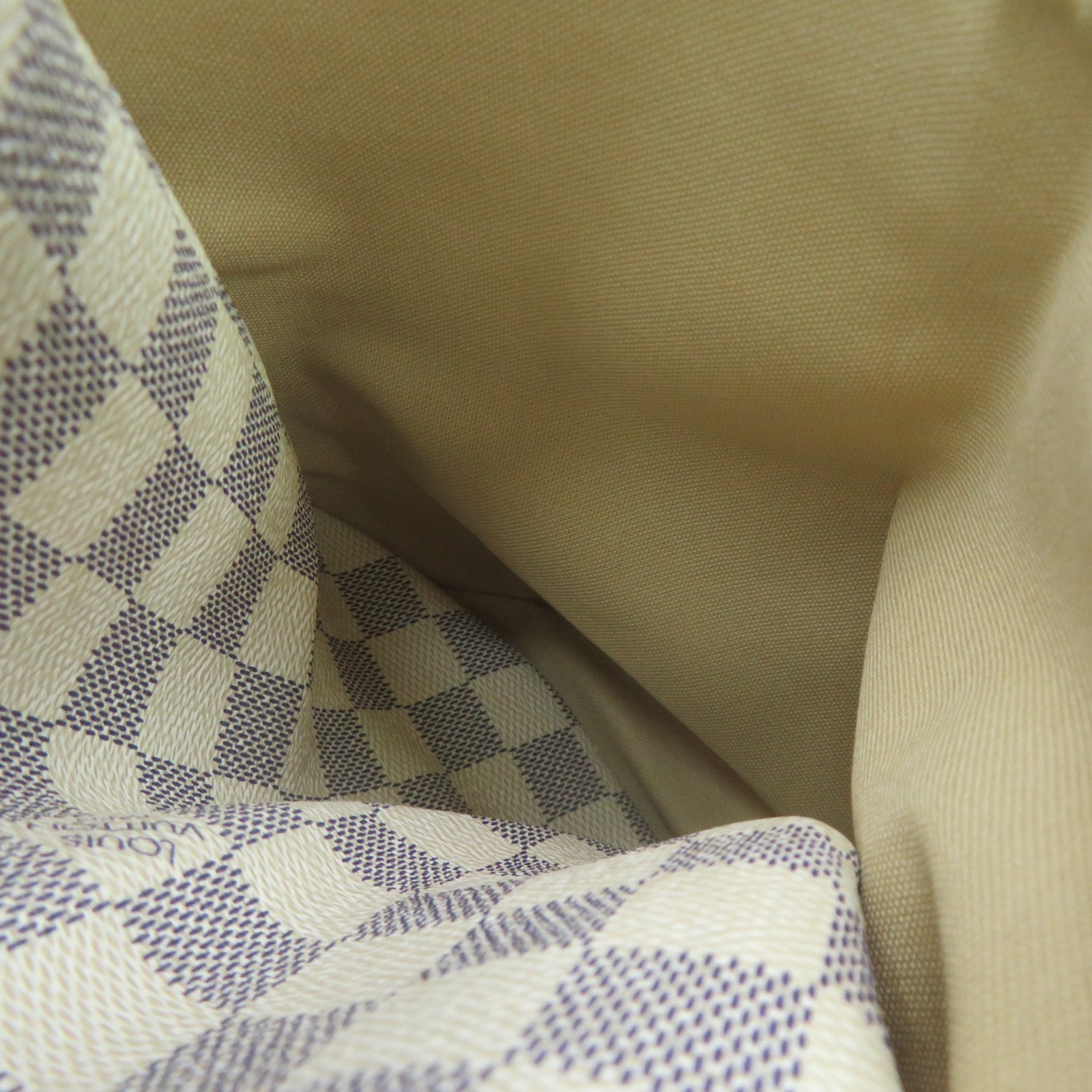 LOUIS VUITTON Damier Azur Totally MM Shoulder Bag off-white