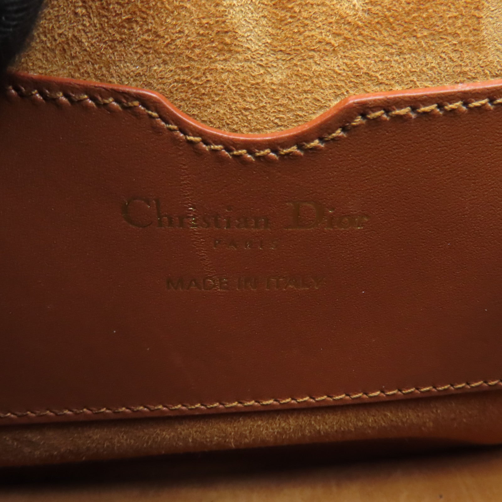 Dior 牛皮皮革Bobby Medium Bag金扣肩背袋棕色