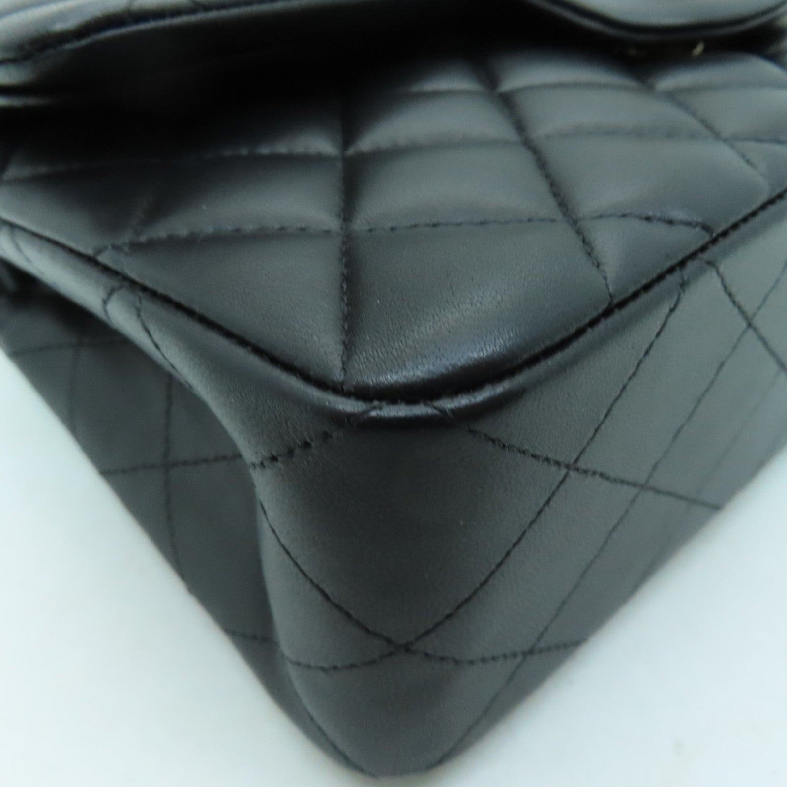 CHANEL 菱格羊皮皮革Classic 23金扣鏈帶肩背袋黑色