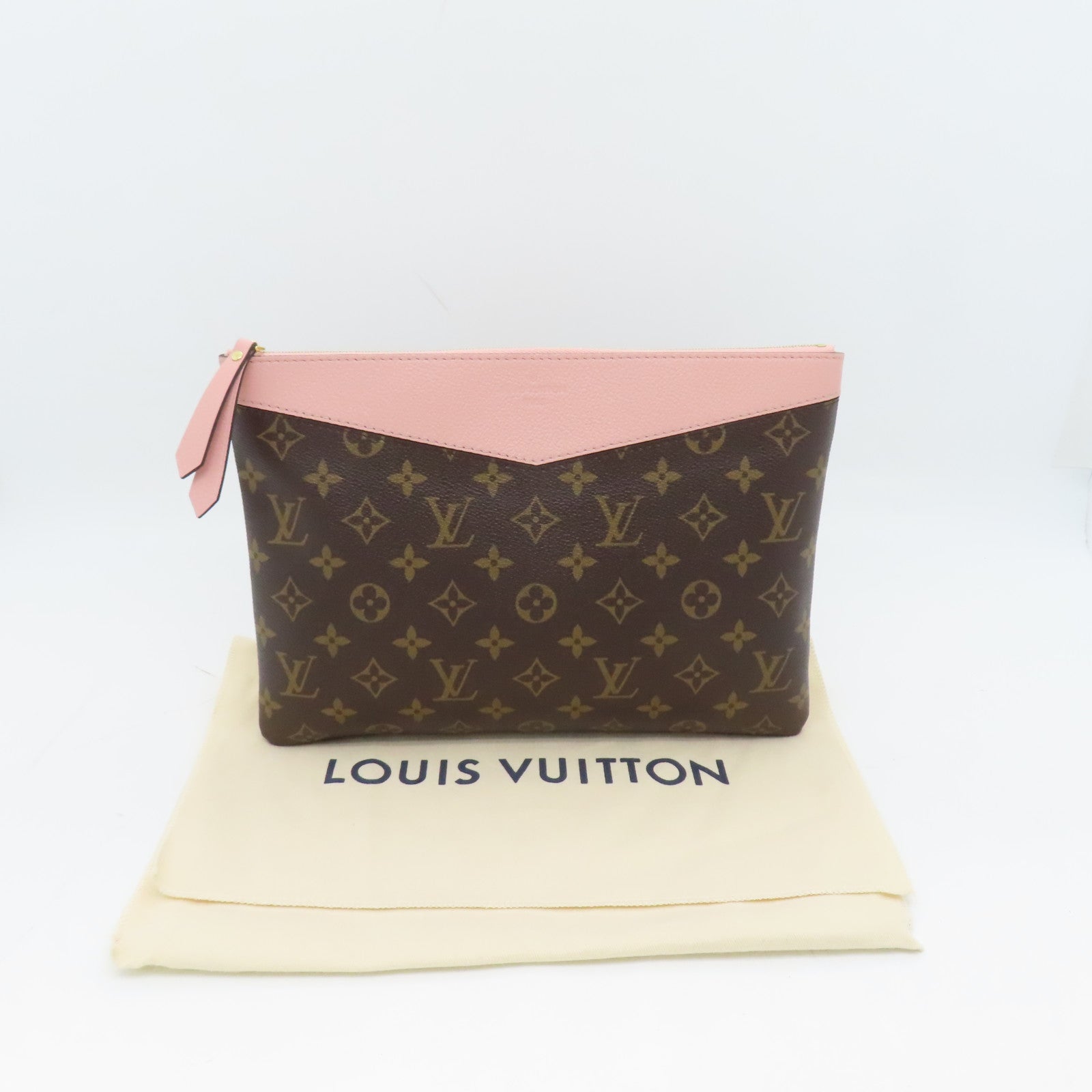 LOUIS VUITTON Monogram Daily Pouch金扣手拿包啡色