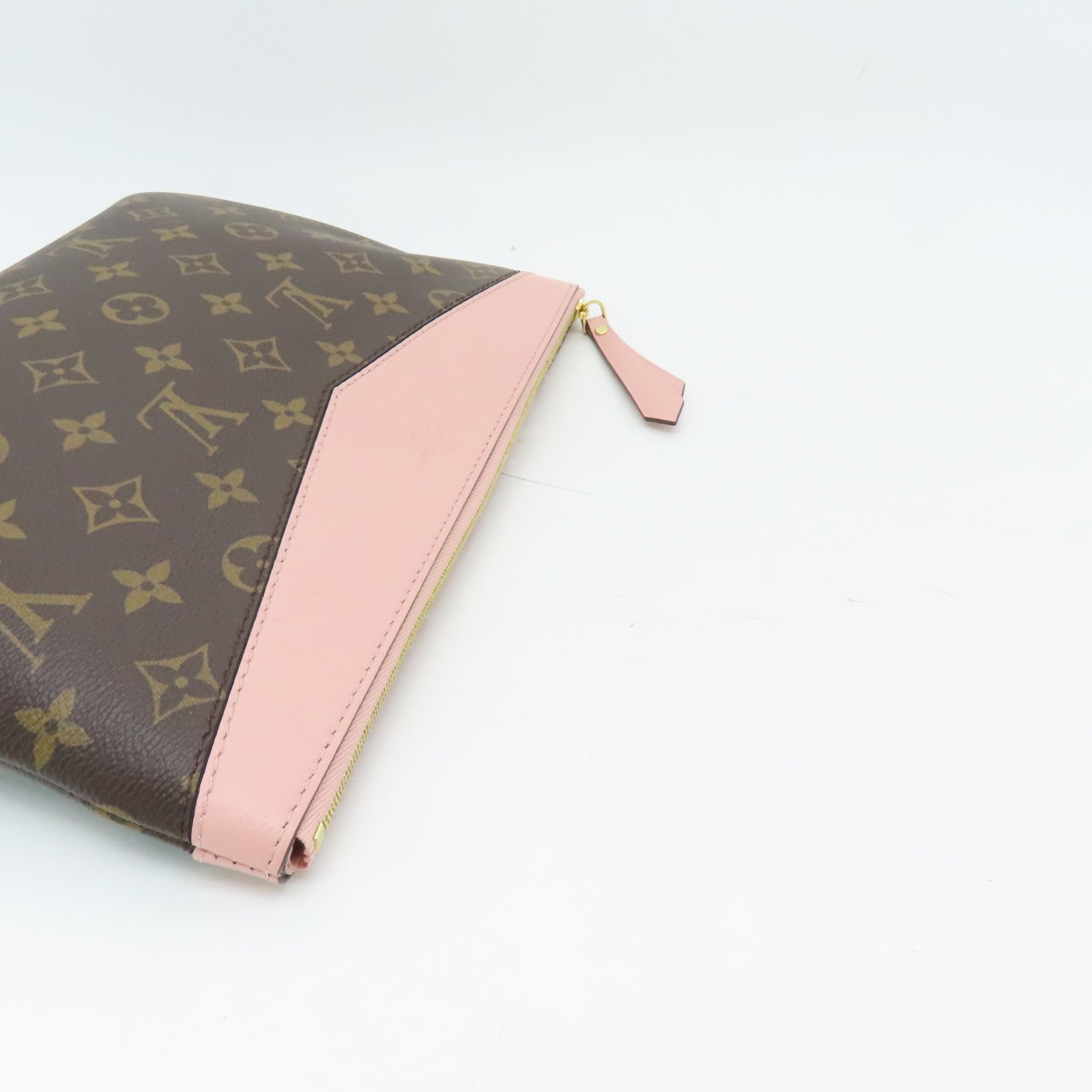 LOUIS VUITTON Monogram Daily Pouch金扣手拿包啡色