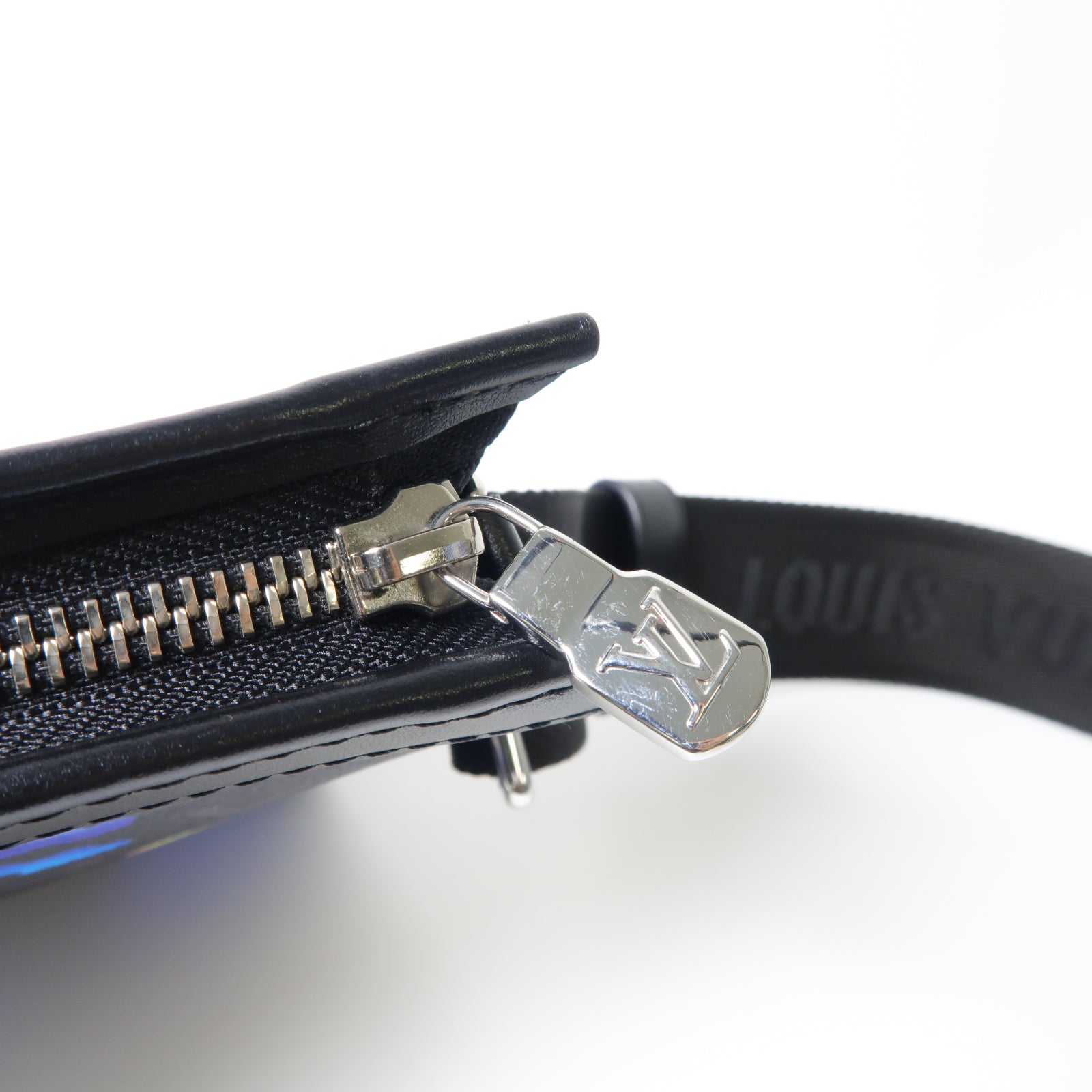 LOUIS VUITTON Monogram Eclipse Pochette To Go銀扣手拿包黑色