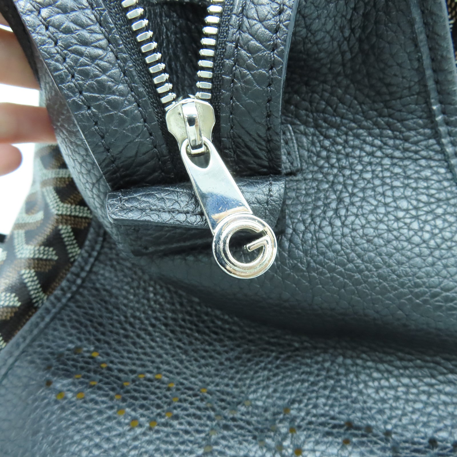 GOYARD 塗層帆布Sac Hardy Pet Carrier PM銀扣肩背袋黑色