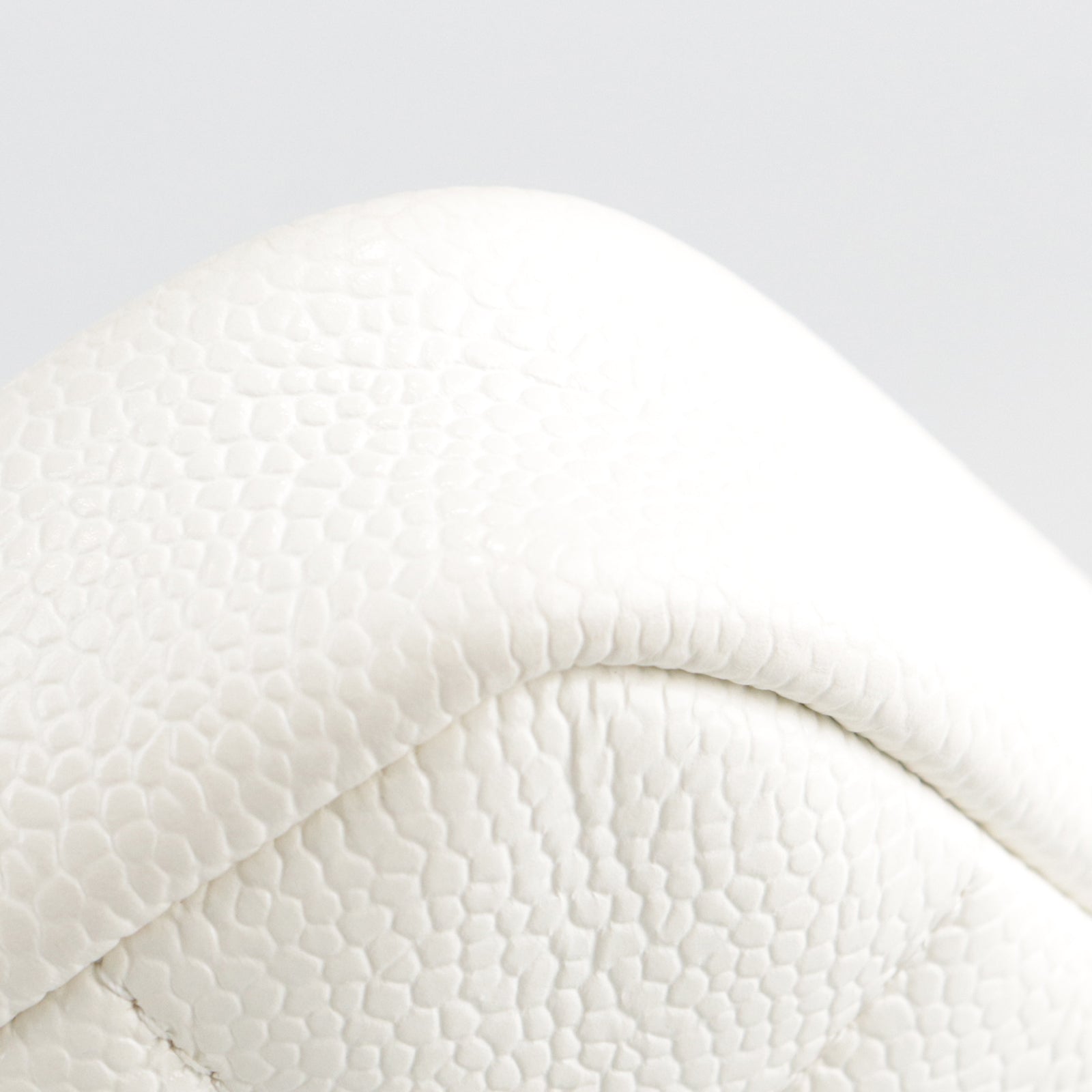 CHANEL Rhombus Caviar Leather Waist Bag Gold Buckle Waist Bag White