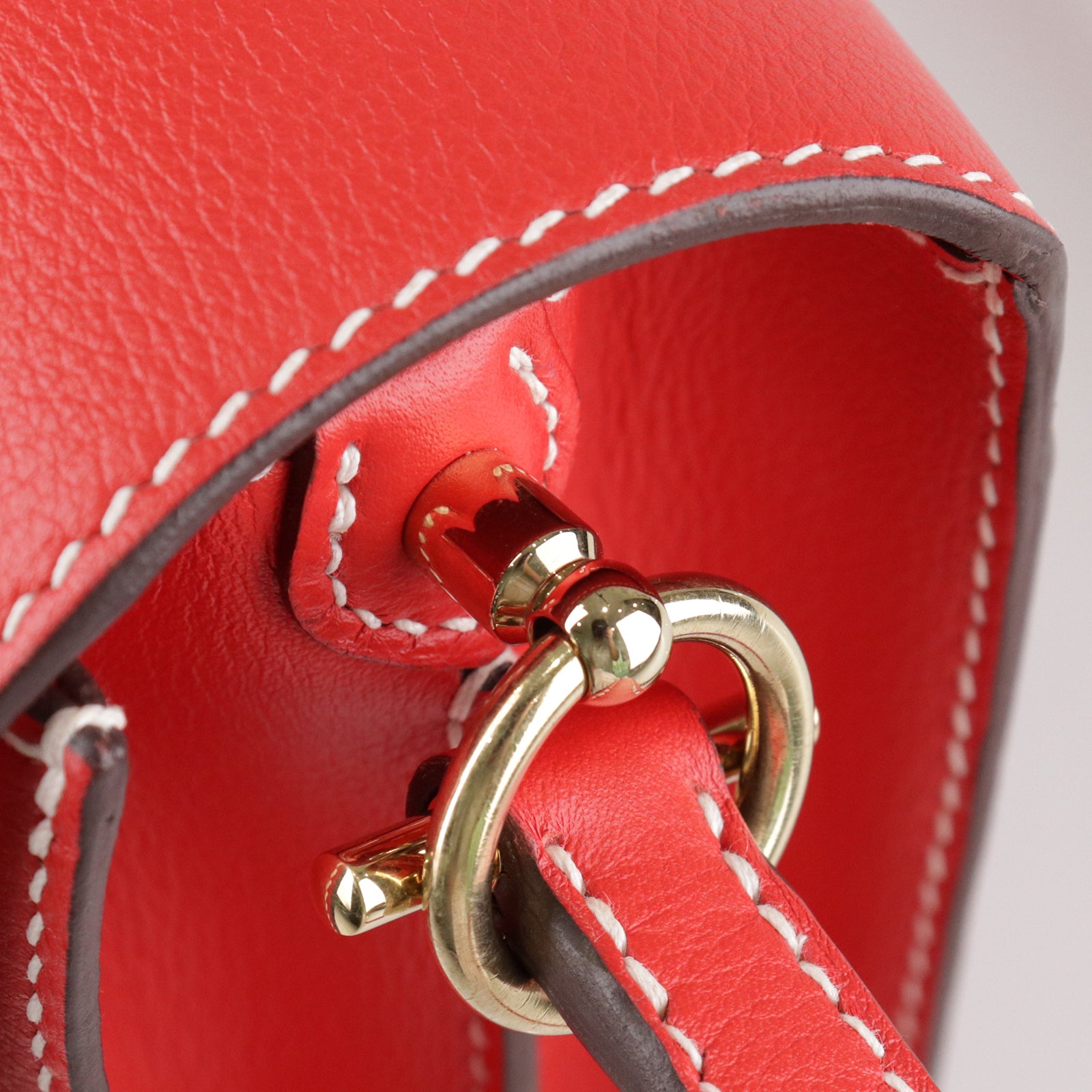 HERMES Evercolor Leather Roulis 23 Gold Buckle Shoulder Bag Red