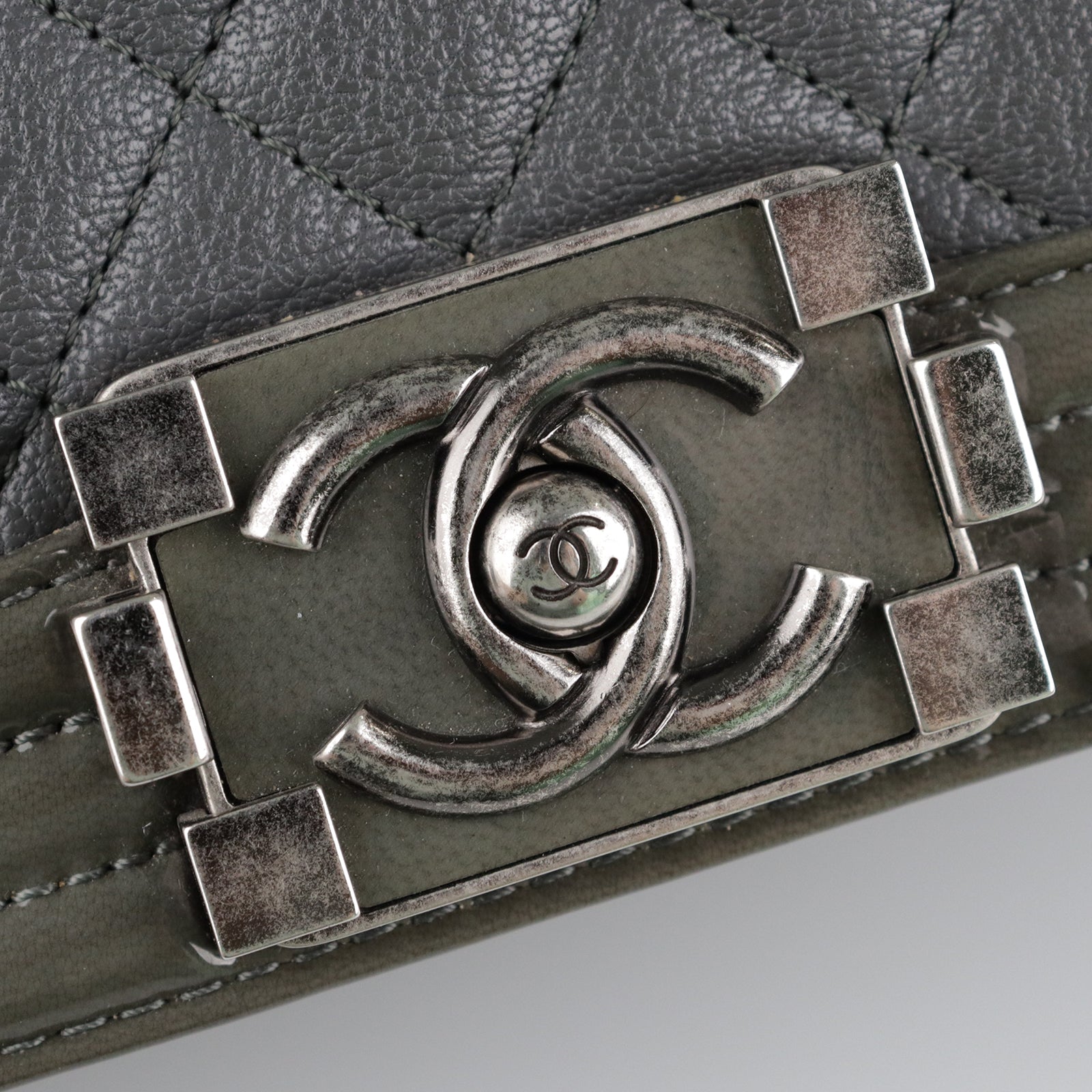 CHANEL Cowhide Leather Boy Chanel Silver Buckle Shoulder Bag