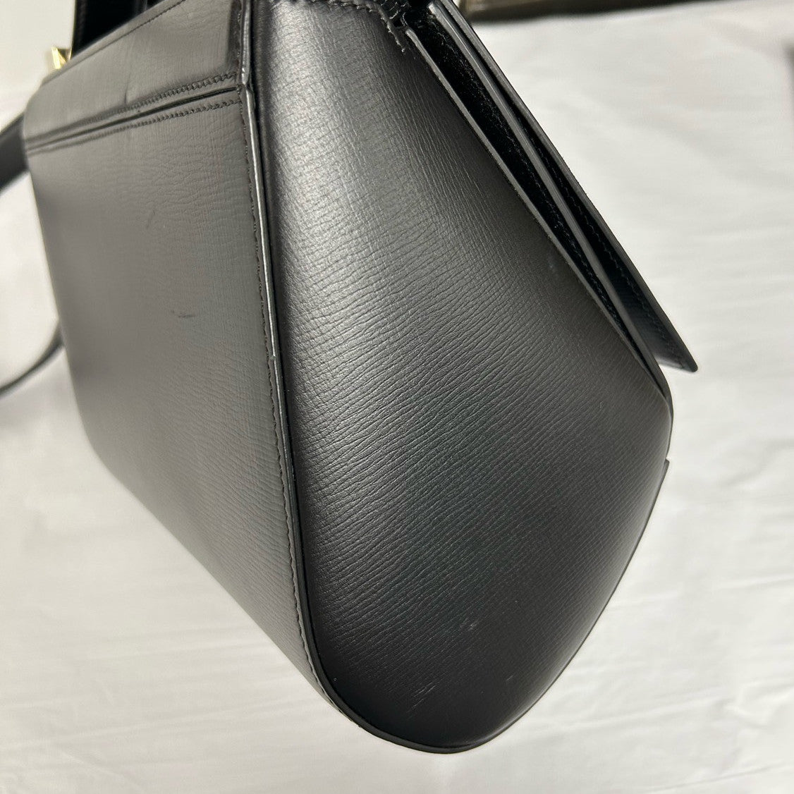 GIVENCHY 牛皮皮革Pandora Box金扣肩背袋