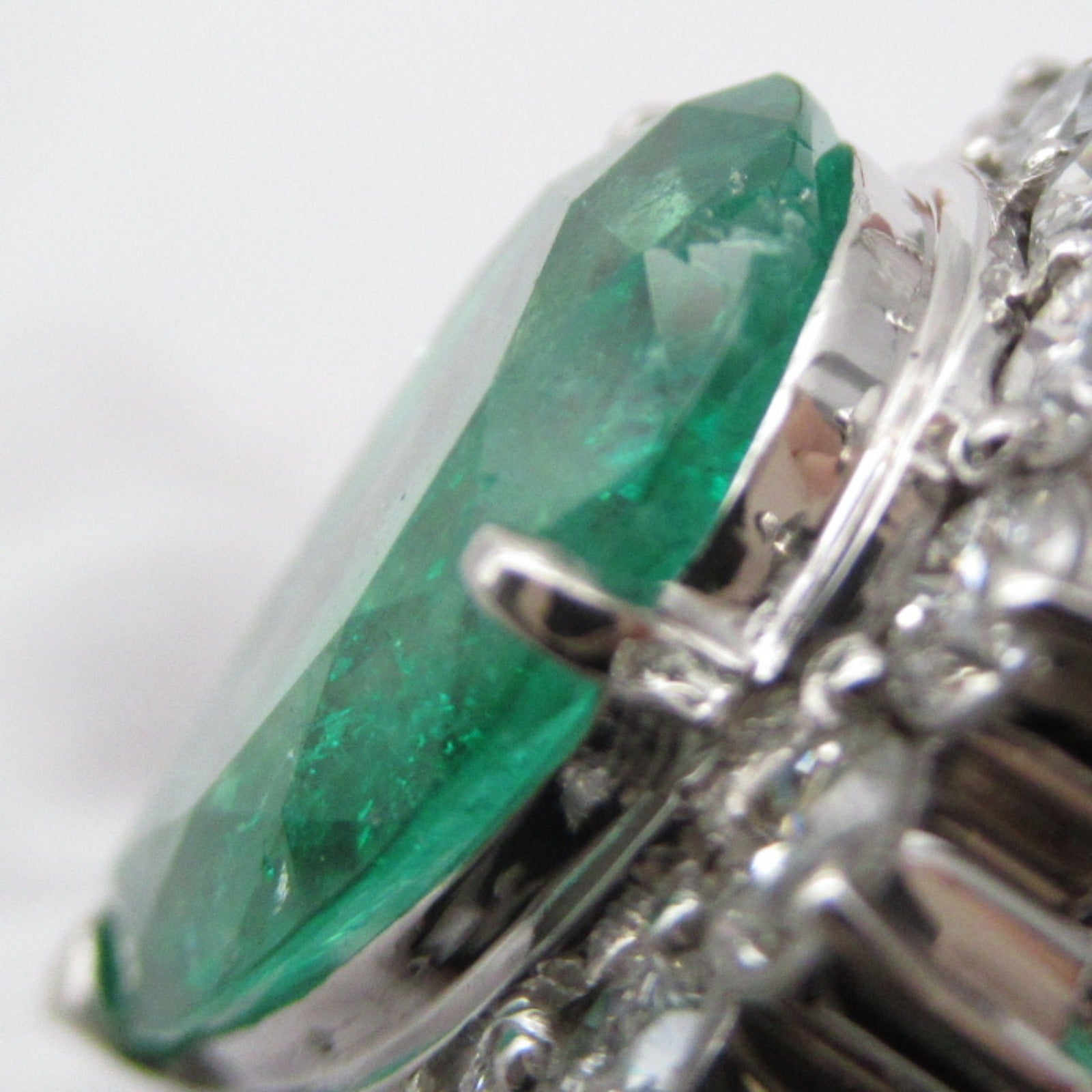 JEWELRY 【激減優惠】PT900鉑金Emerald Ring 8.19ct綠寶石/1.95ct鑽石戒指US#7.25