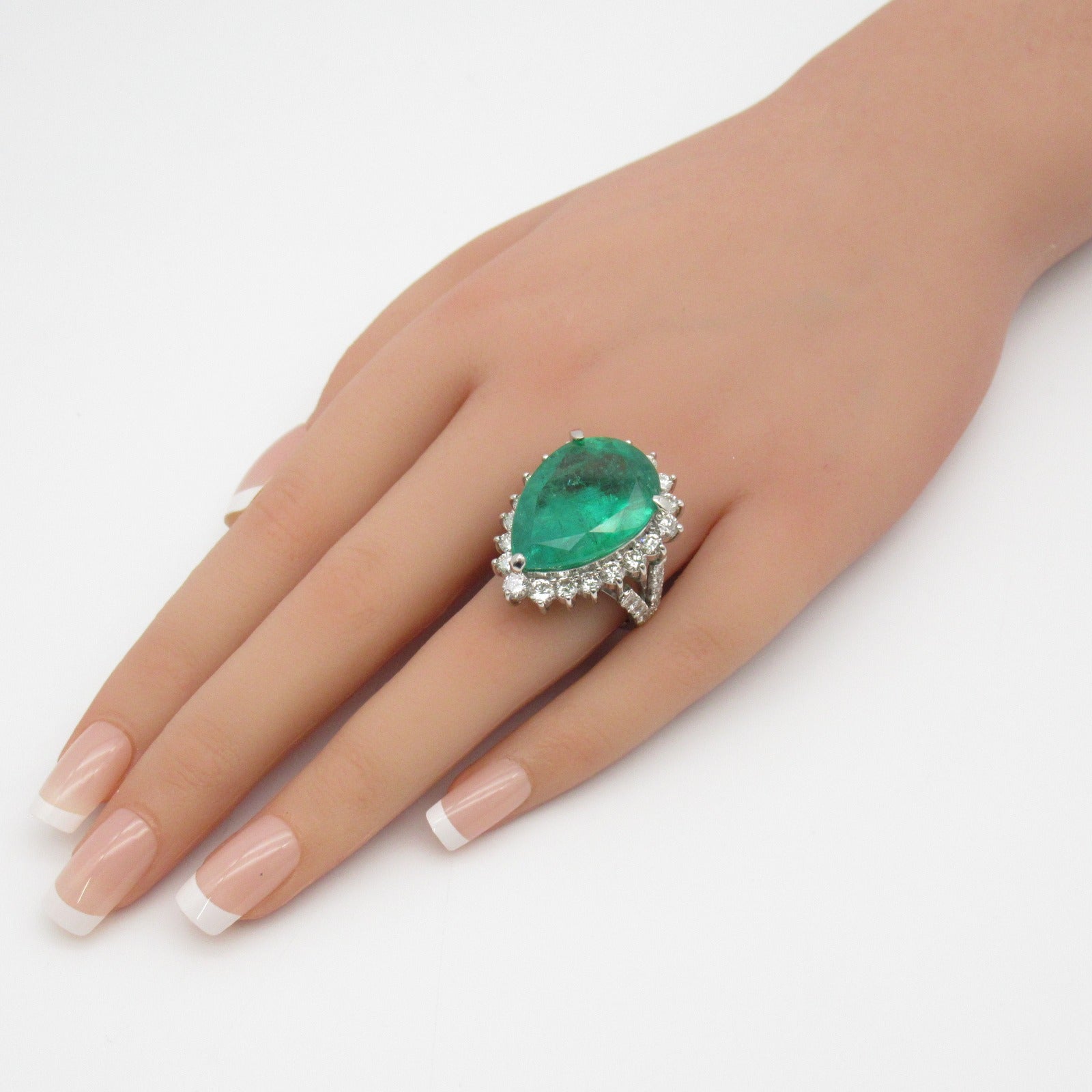 JEWELRY 【激減優惠】PT900鉑金Emerald Ring 23.613ct綠寶石/3.96ct鑽石戒指US#7.25