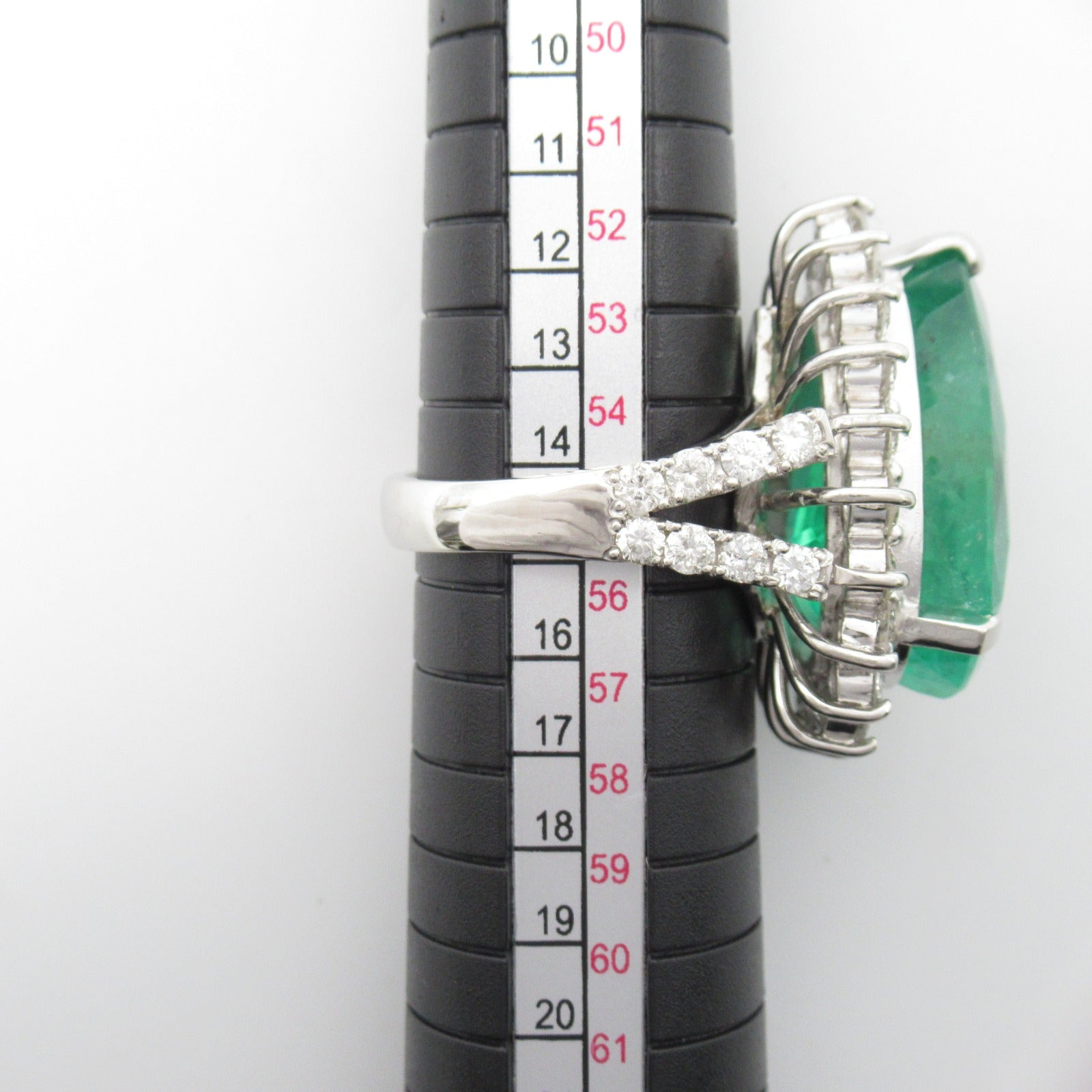 JEWELRY 【激減優惠】PT900鉑金Emerald Ring 23.613ct綠寶石/3.96ct鑽石戒指US#7.25