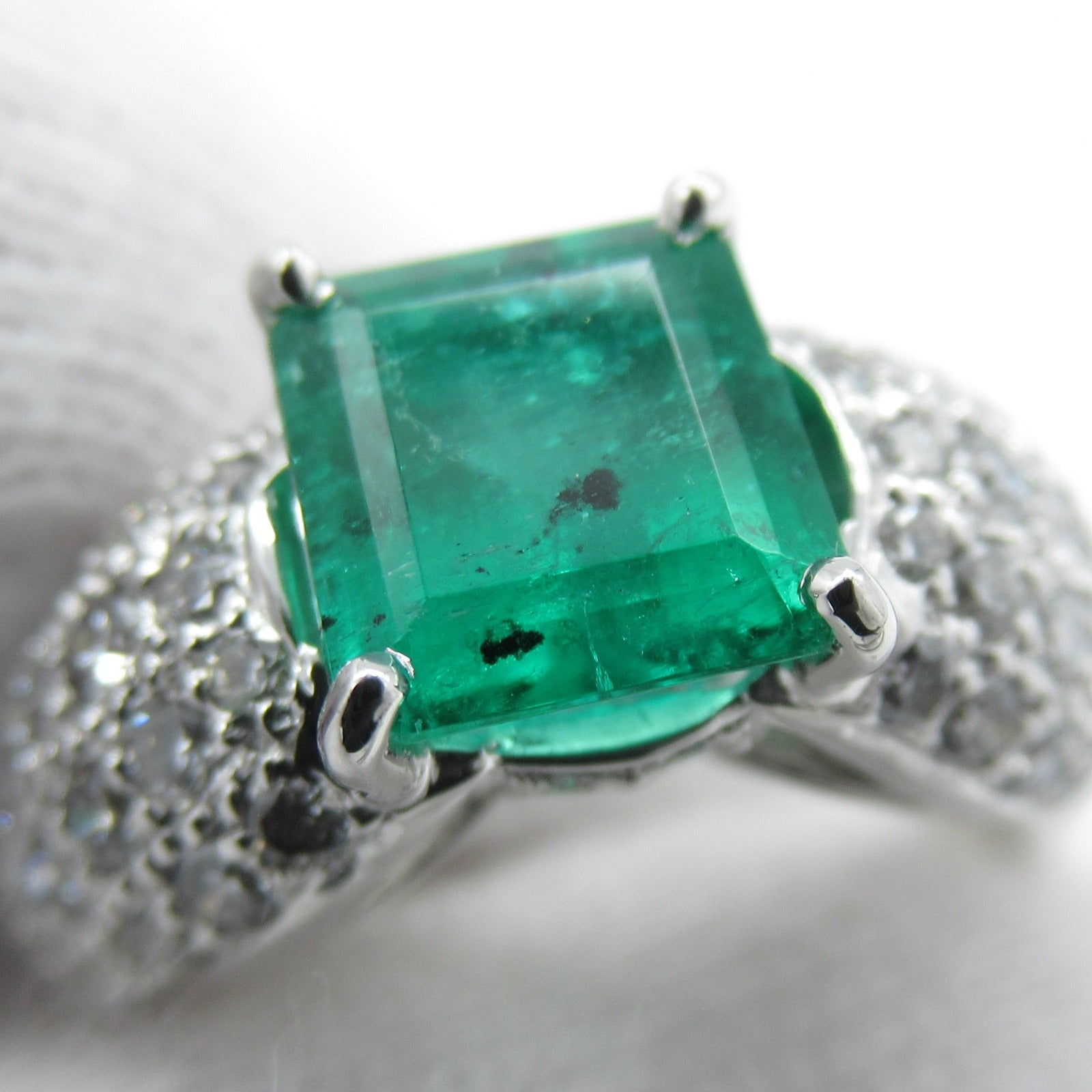 JEWELRY 【激減優惠】18K白金Emerald Ring 2.27ct綠寶石/1.30ct鑽石戒指US#5.5